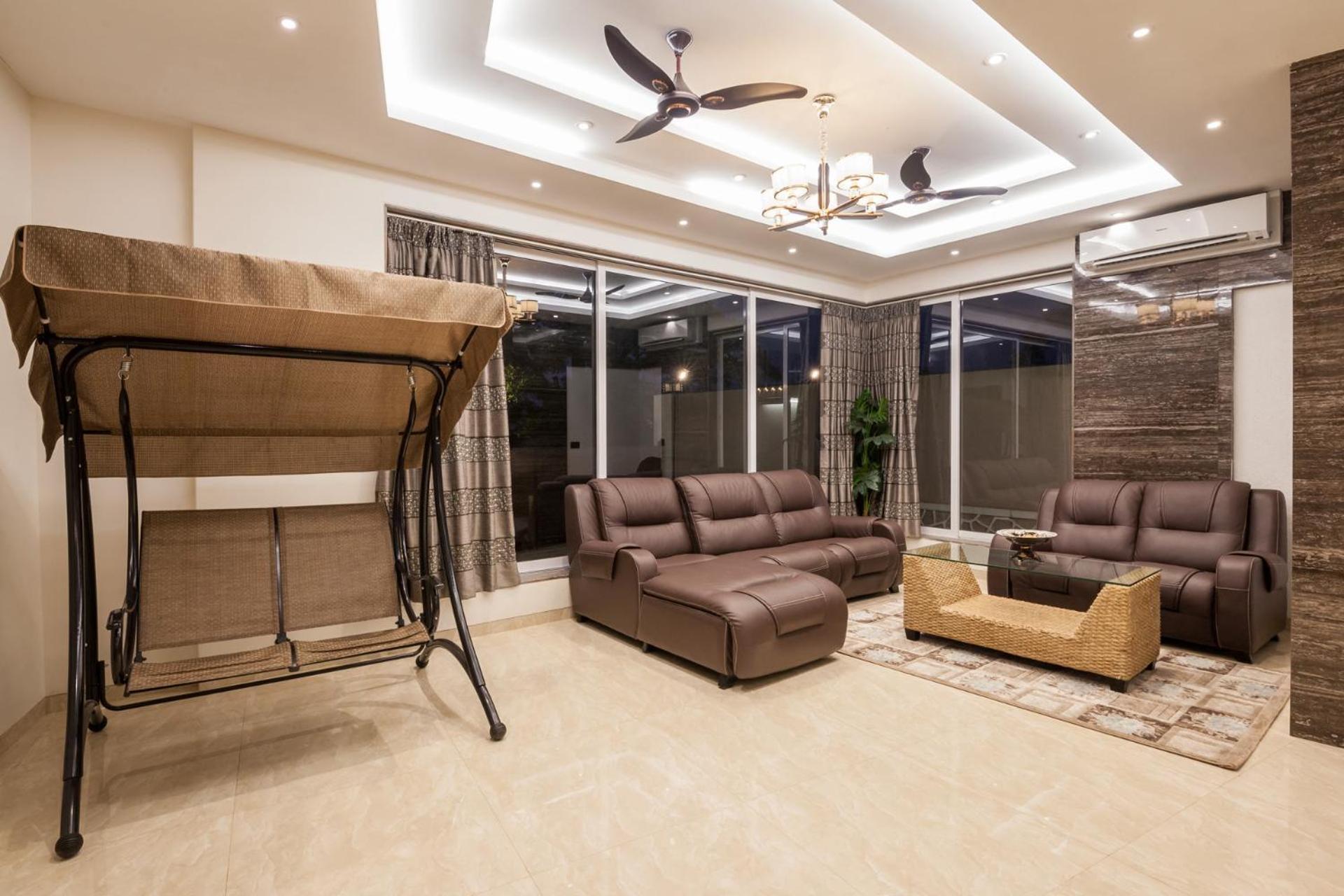 Grande Montana By Stayvista - Luxurious Hillside Featuring Pool, Theater, And Games Villa