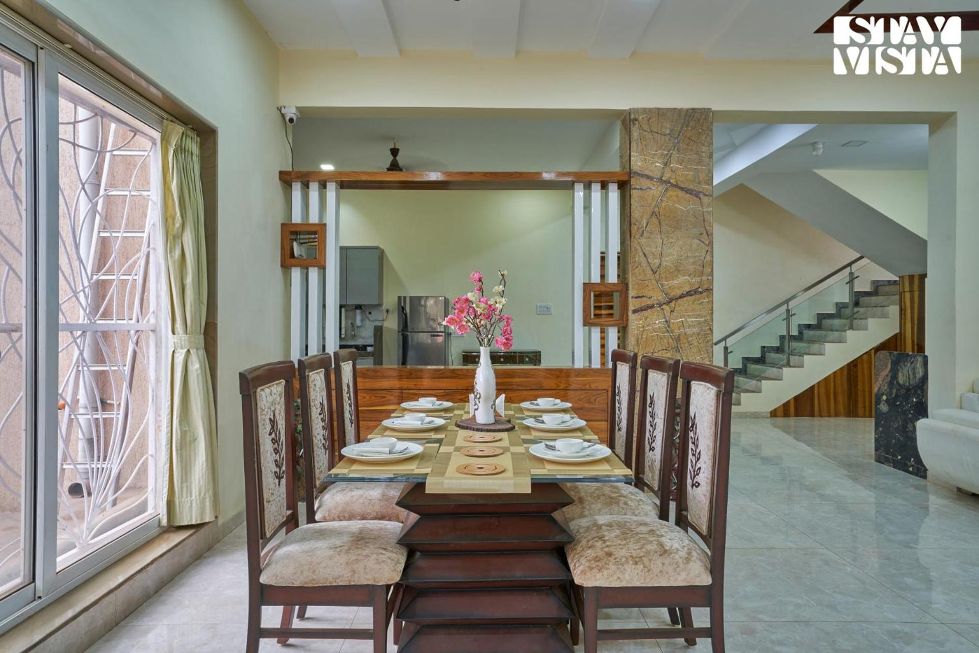Stayvista's Tableland Vista - Hill-view Haven With Jacuzzi & Terrace Panchgani