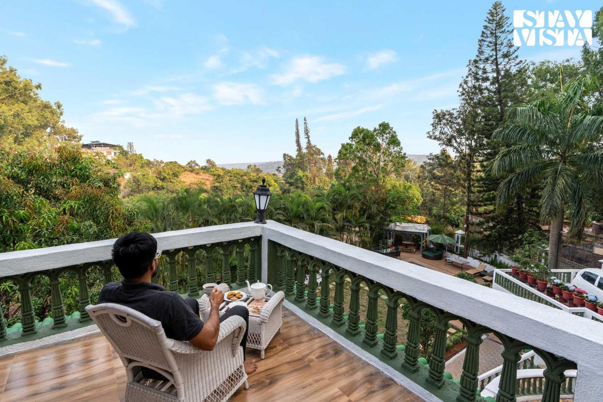 Stayvista's Grace & Light - Hill-view With Outdoor Pool, Terrace & Games