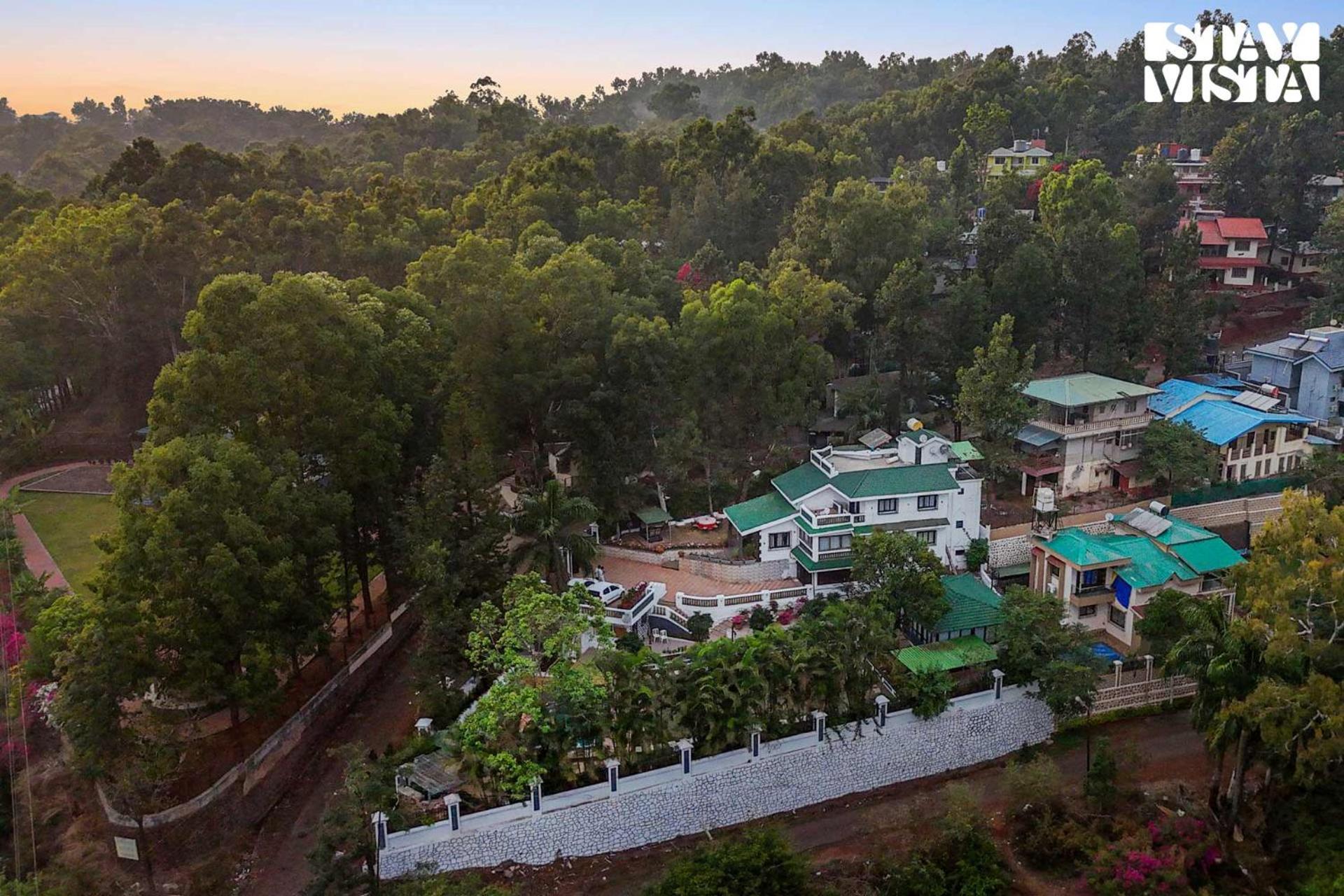 Stayvista's Grace & Light - Hill-view With Outdoor Pool, Terrace & Games