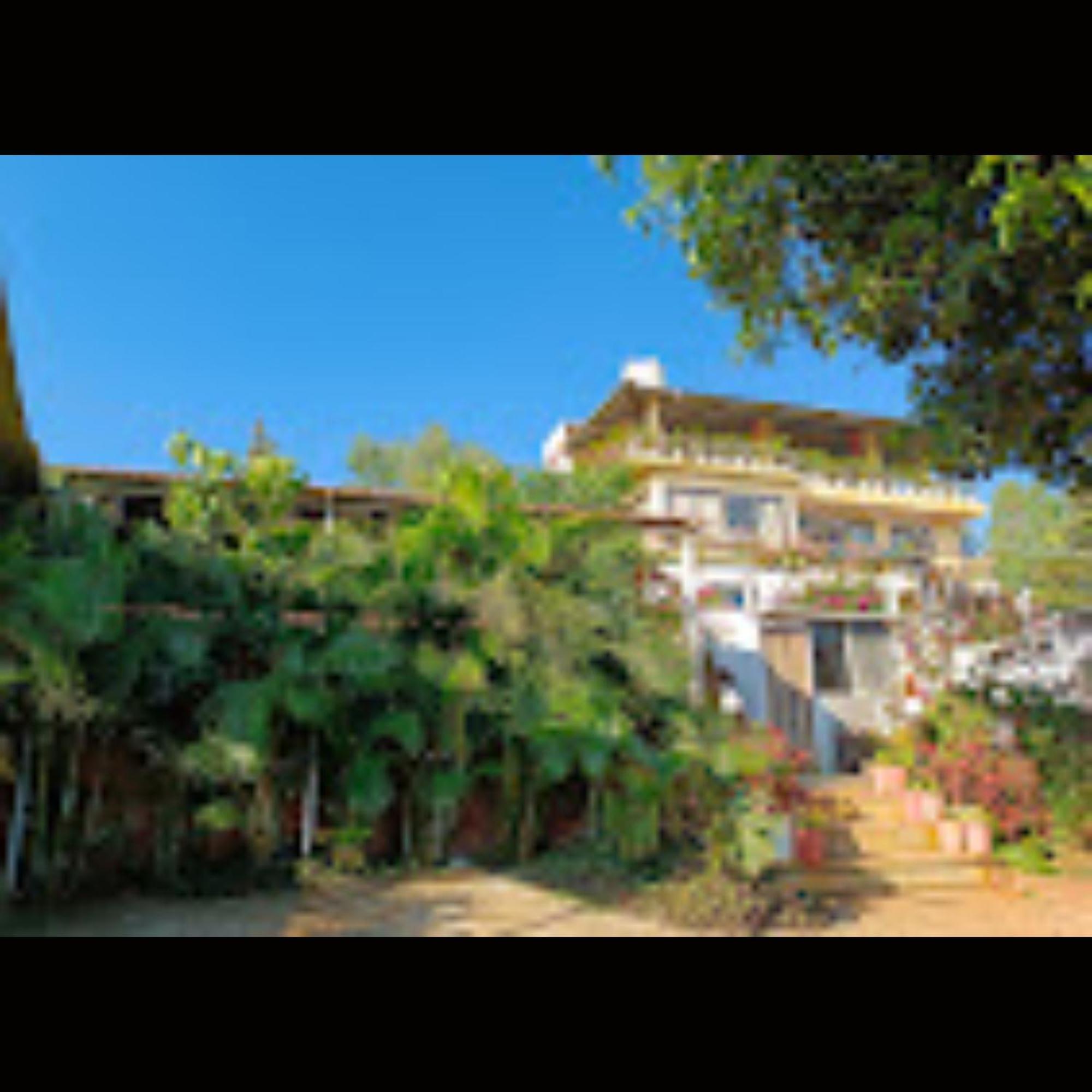 Strawberry County Hotel 3*