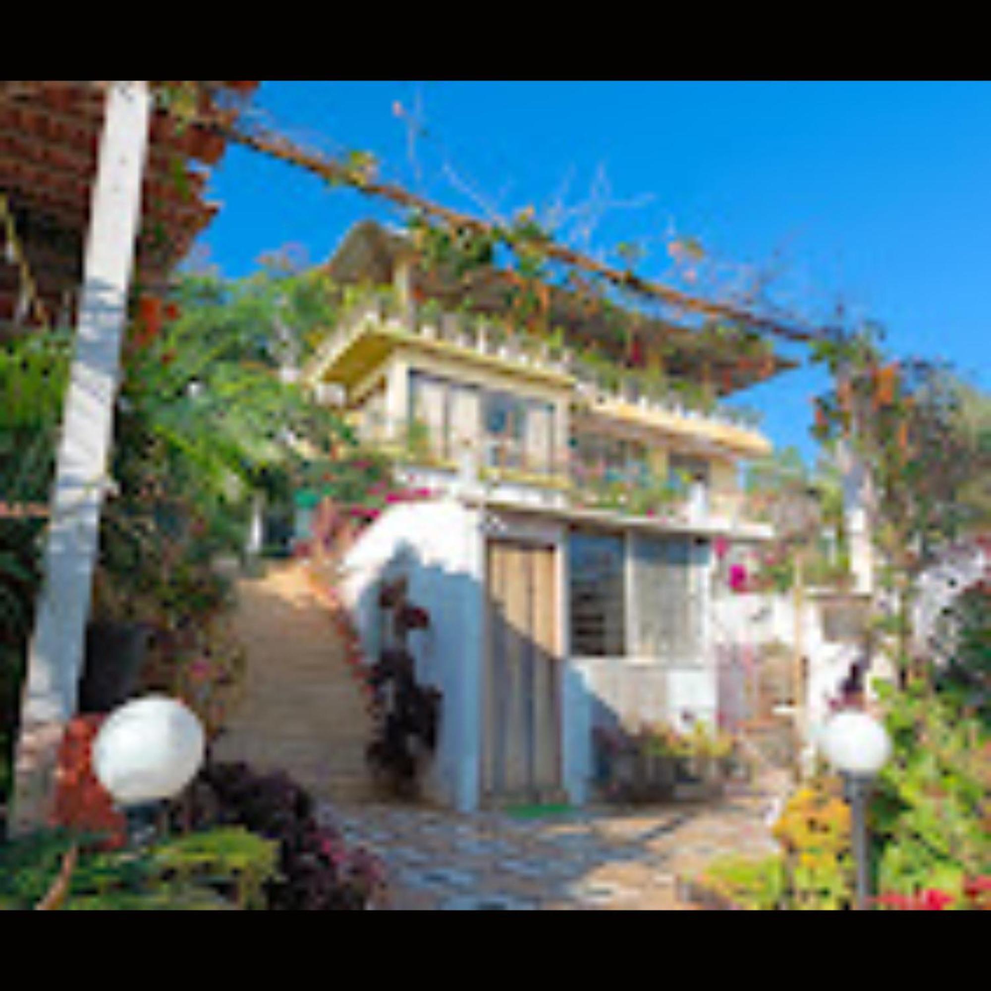 Hotel Strawberry County