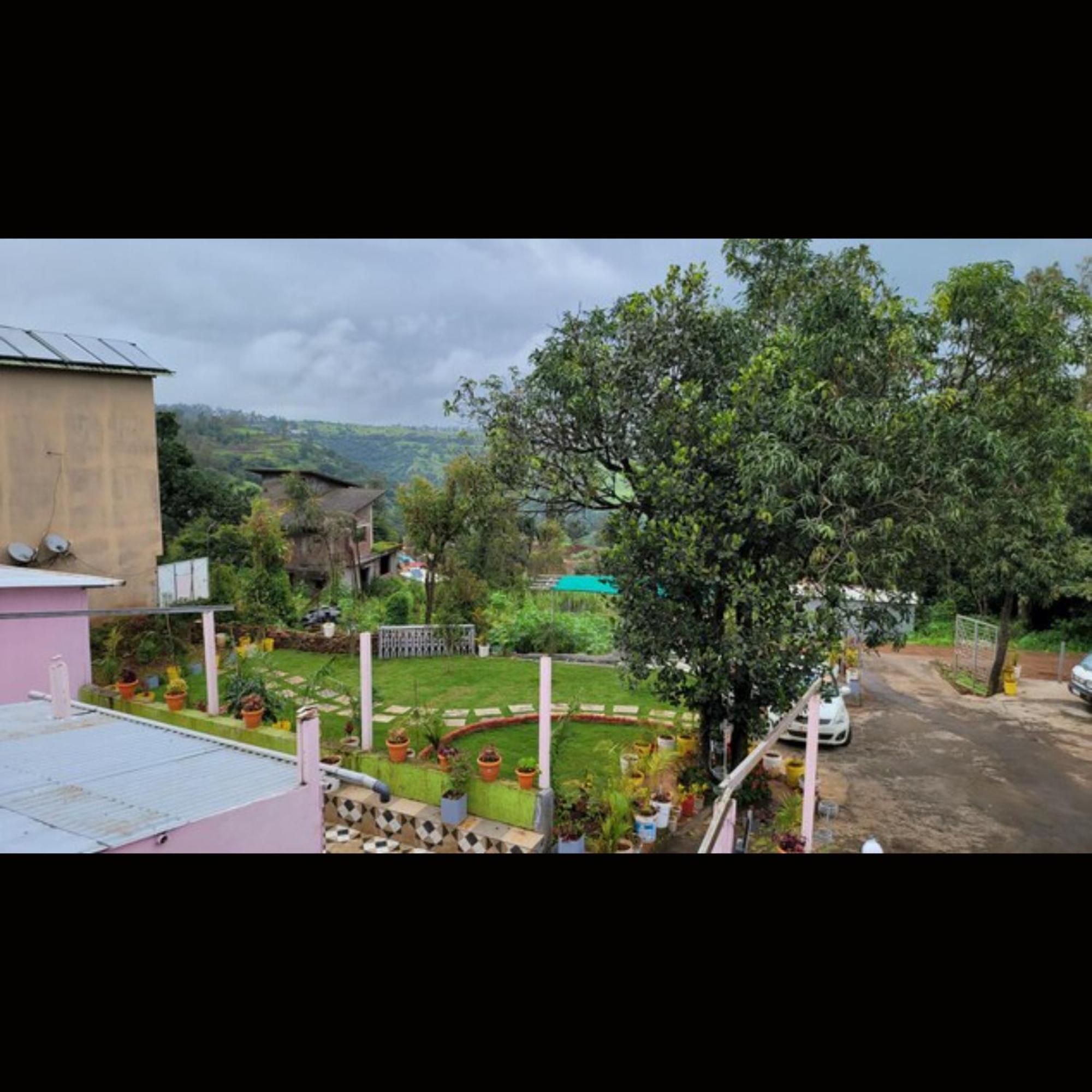 Strawberry County Hotel 3*