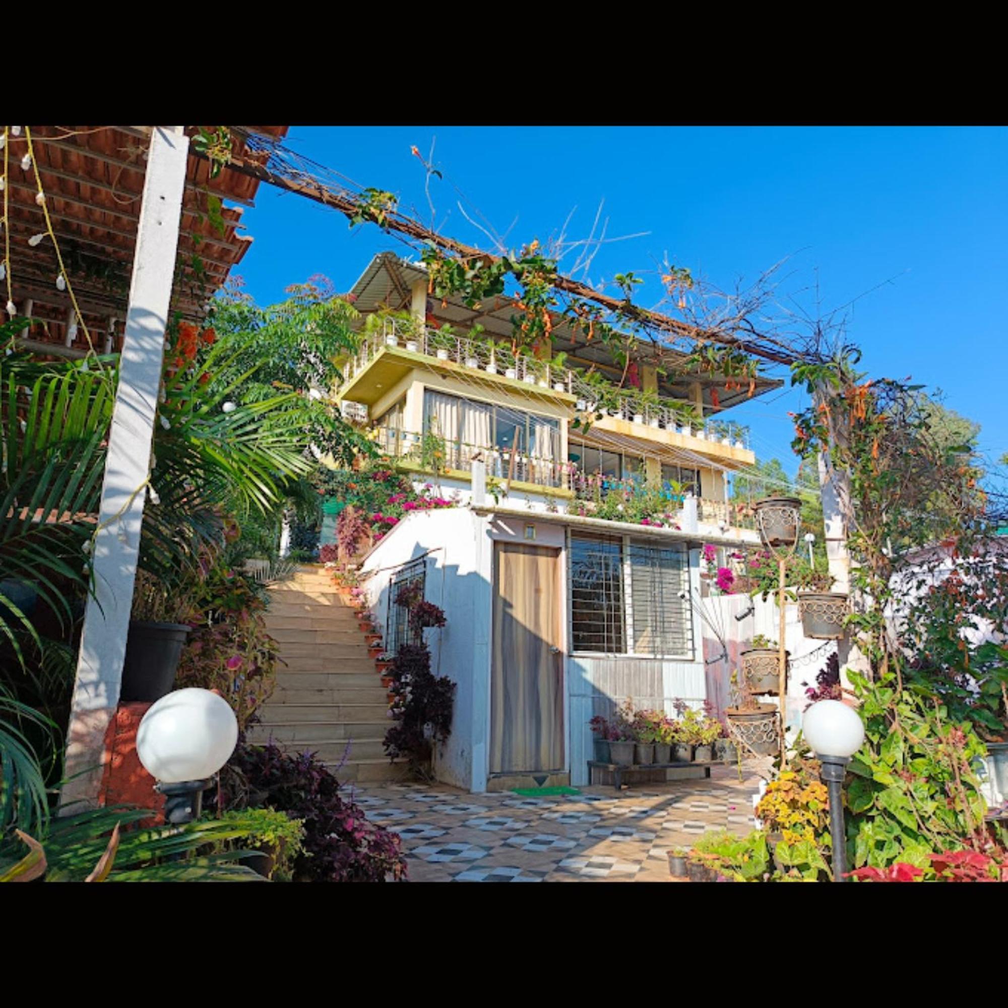 Strawberry County Panchgani