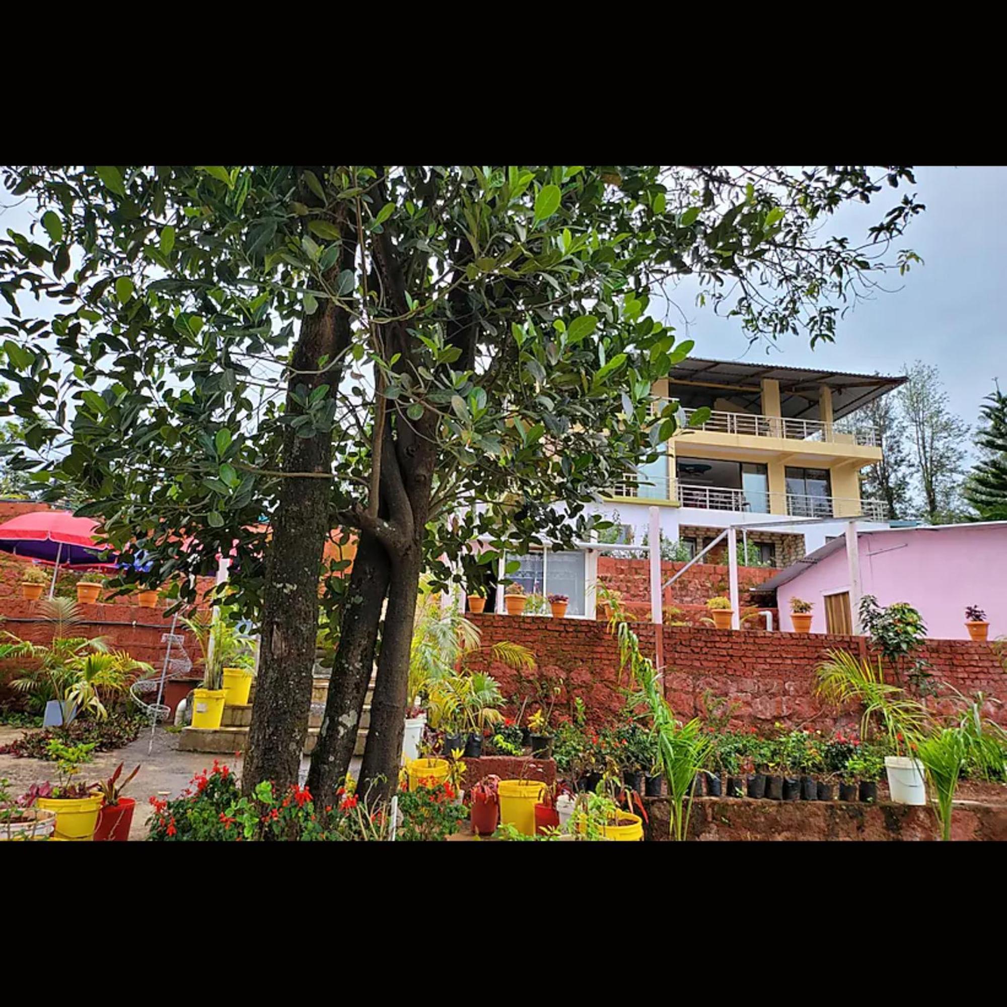 Strawberry County Hotel Panchgani