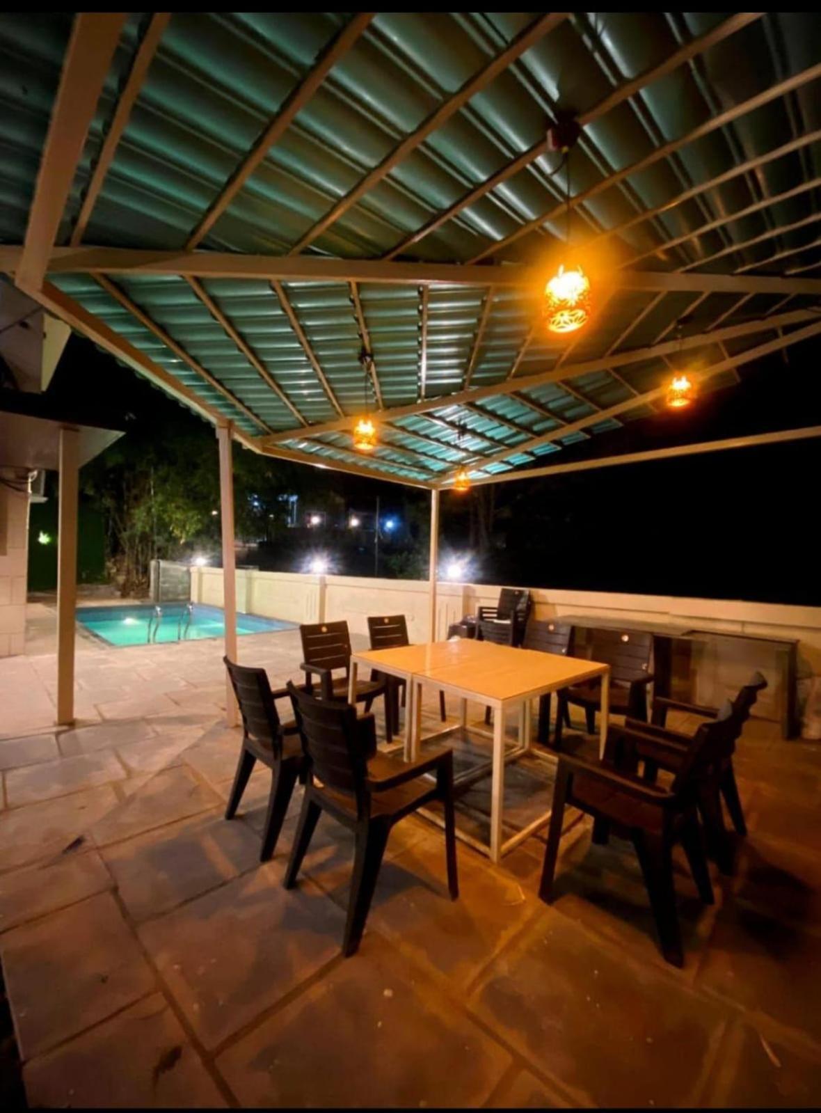 Villa Mirage Luxurious Valley View With Huge Lawn Area *