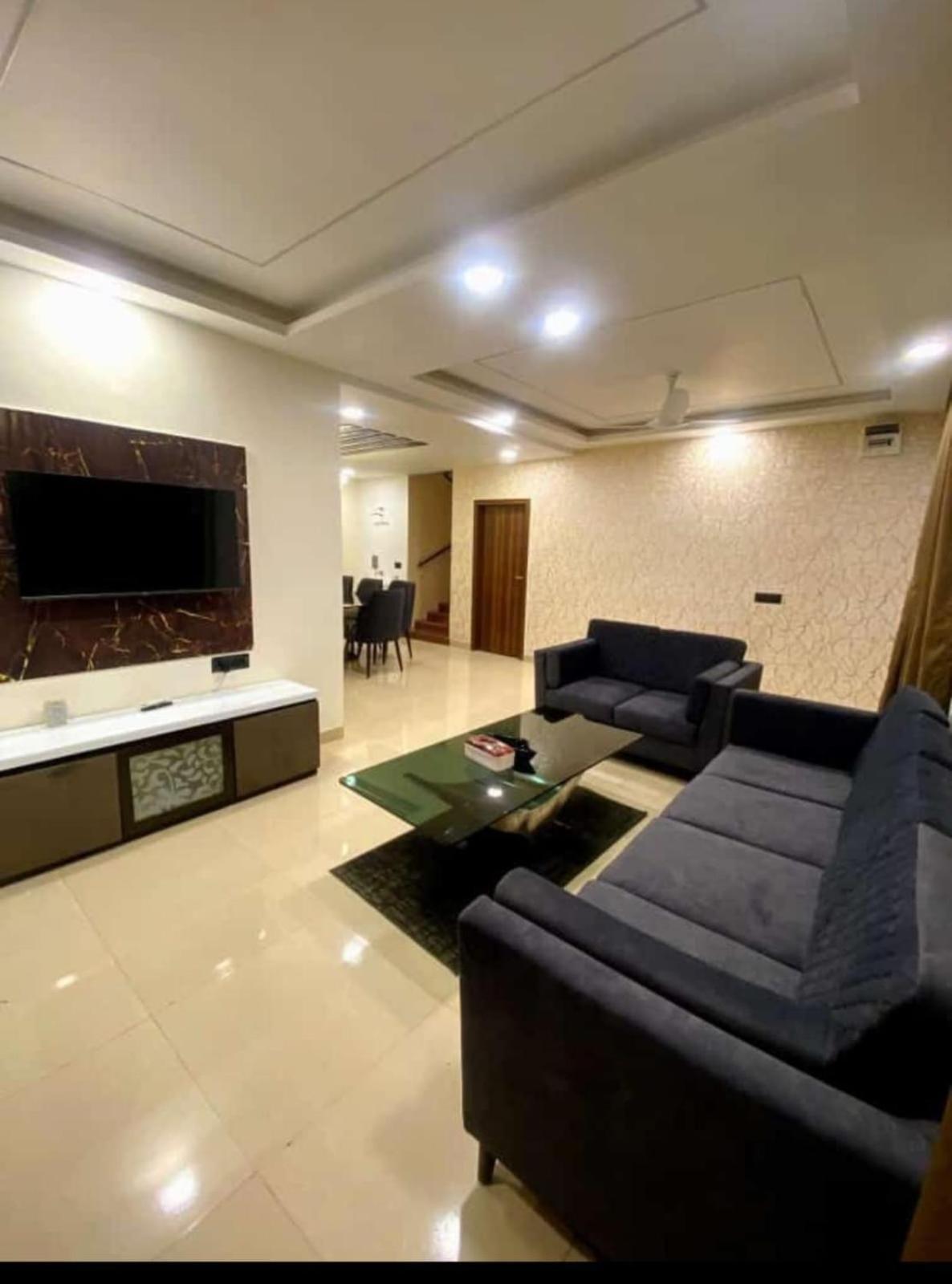 Villa Mirage Luxurious Valley View With Huge Lawn Area Panchgani