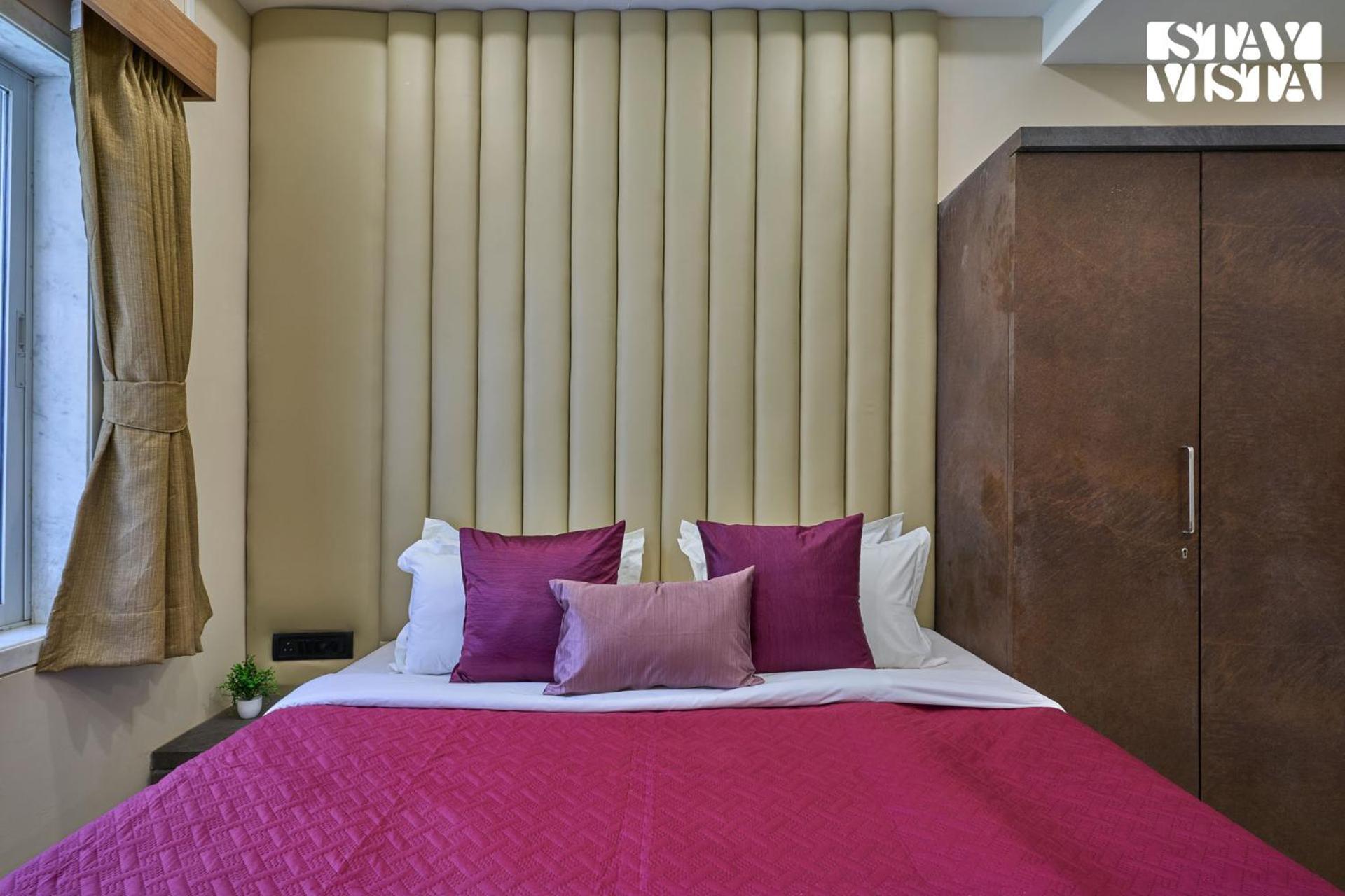 Villa Elegant Escapes With Swimming Pool, Lawn & Bonfire At By Stayvista *