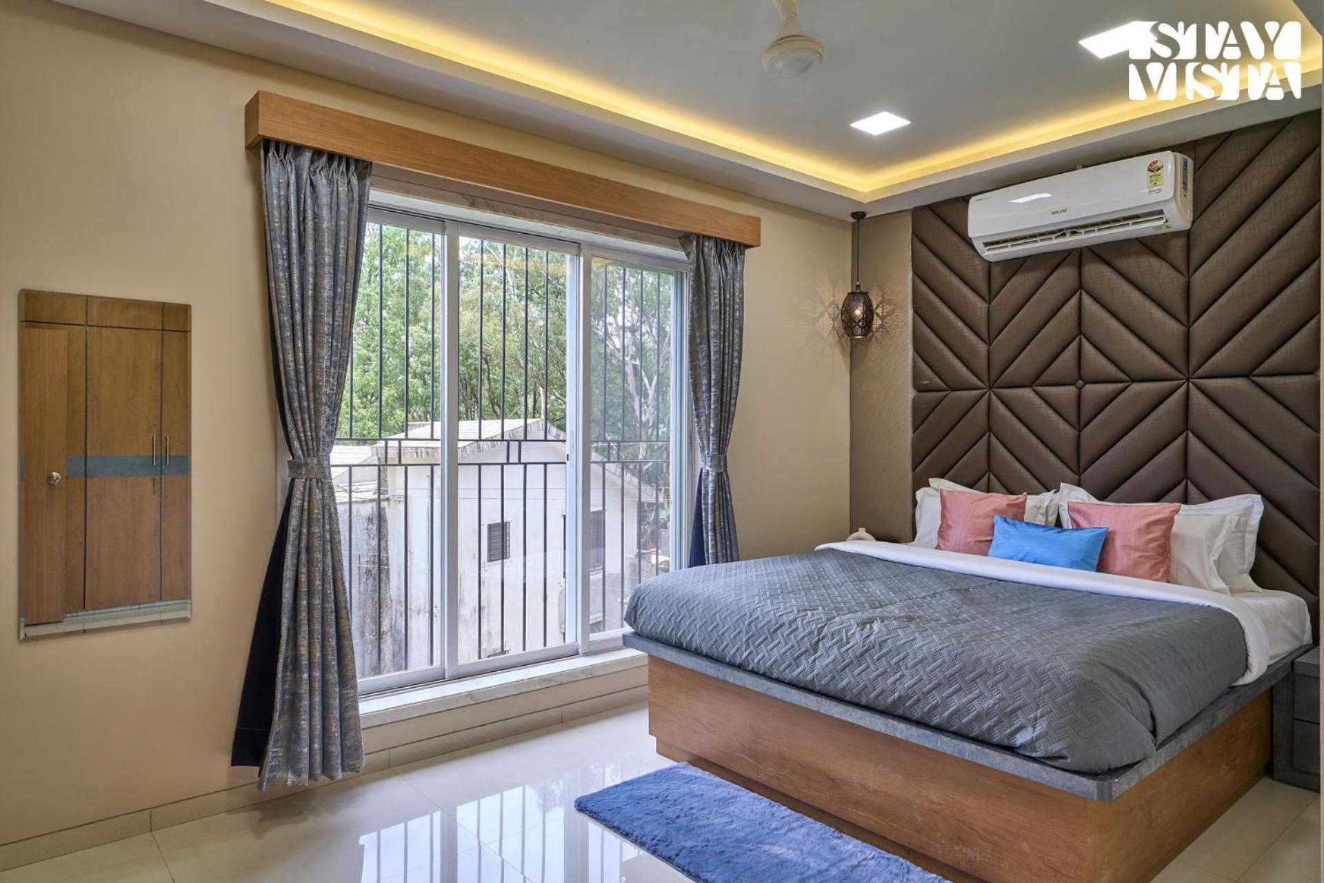 Villa Elegant Escapes With Swimming Pool, Lawn & Bonfire At By Stayvista *