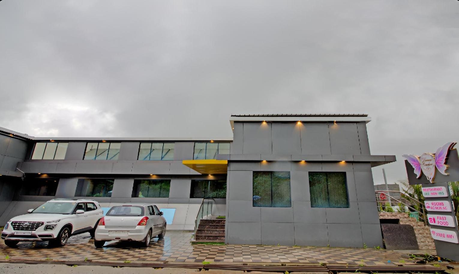Hotel Treebo Kaizen, 3 Kms From Paragliding Panchgani