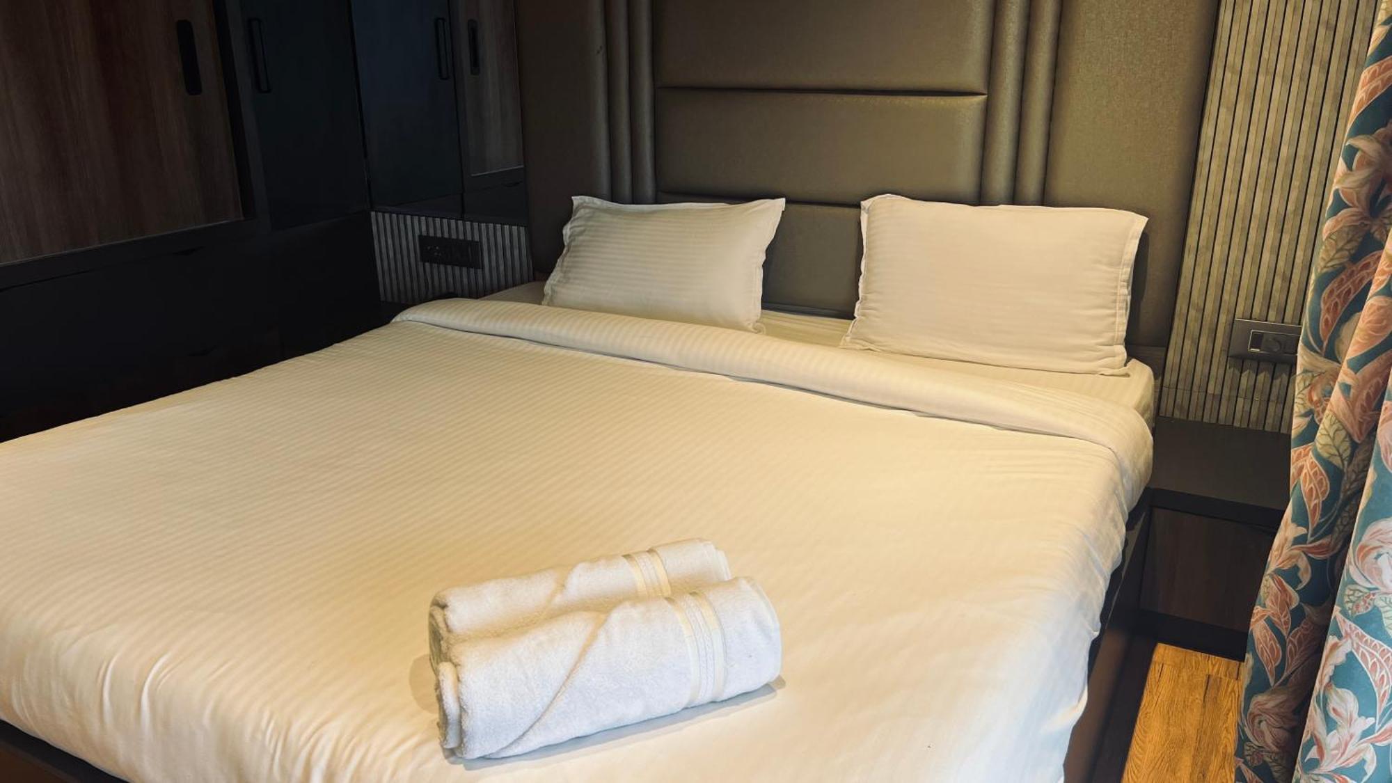 Hotel Jumbo Serene 3*