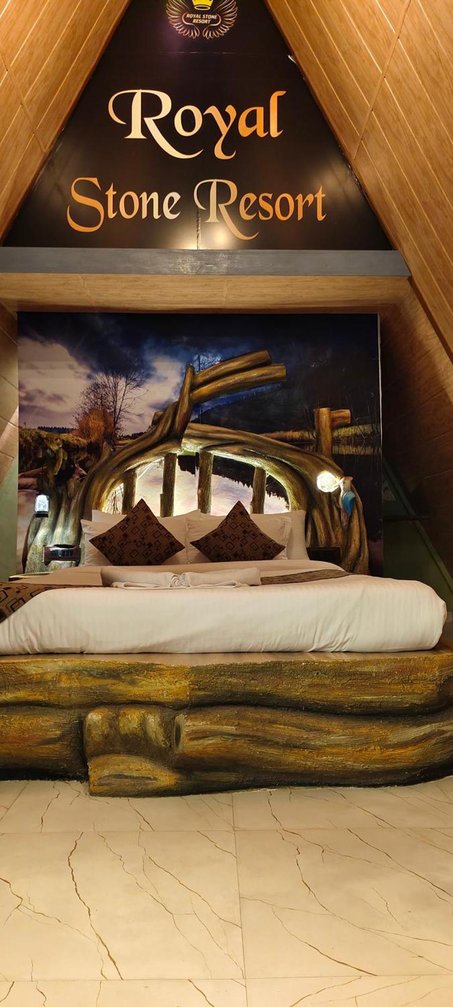 Royal Stone Hotel 3*