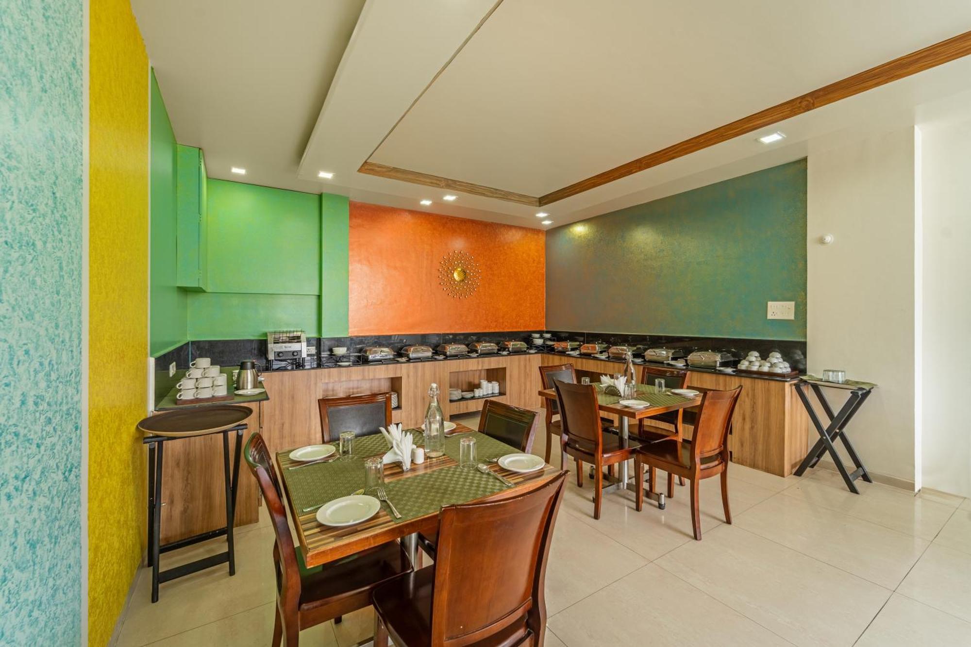 Sterling 3* Panchgani