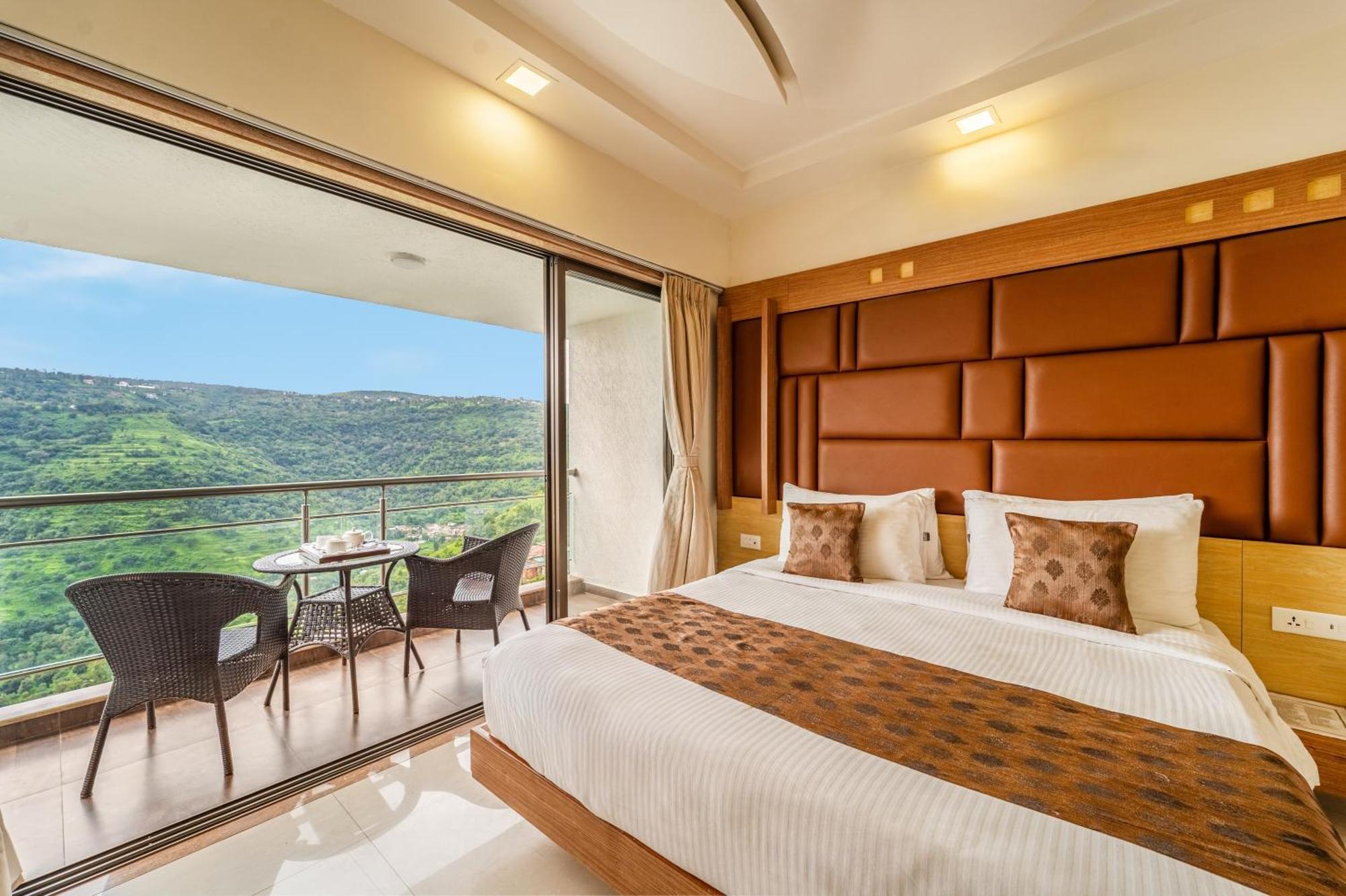 Sterling 3* Panchgani