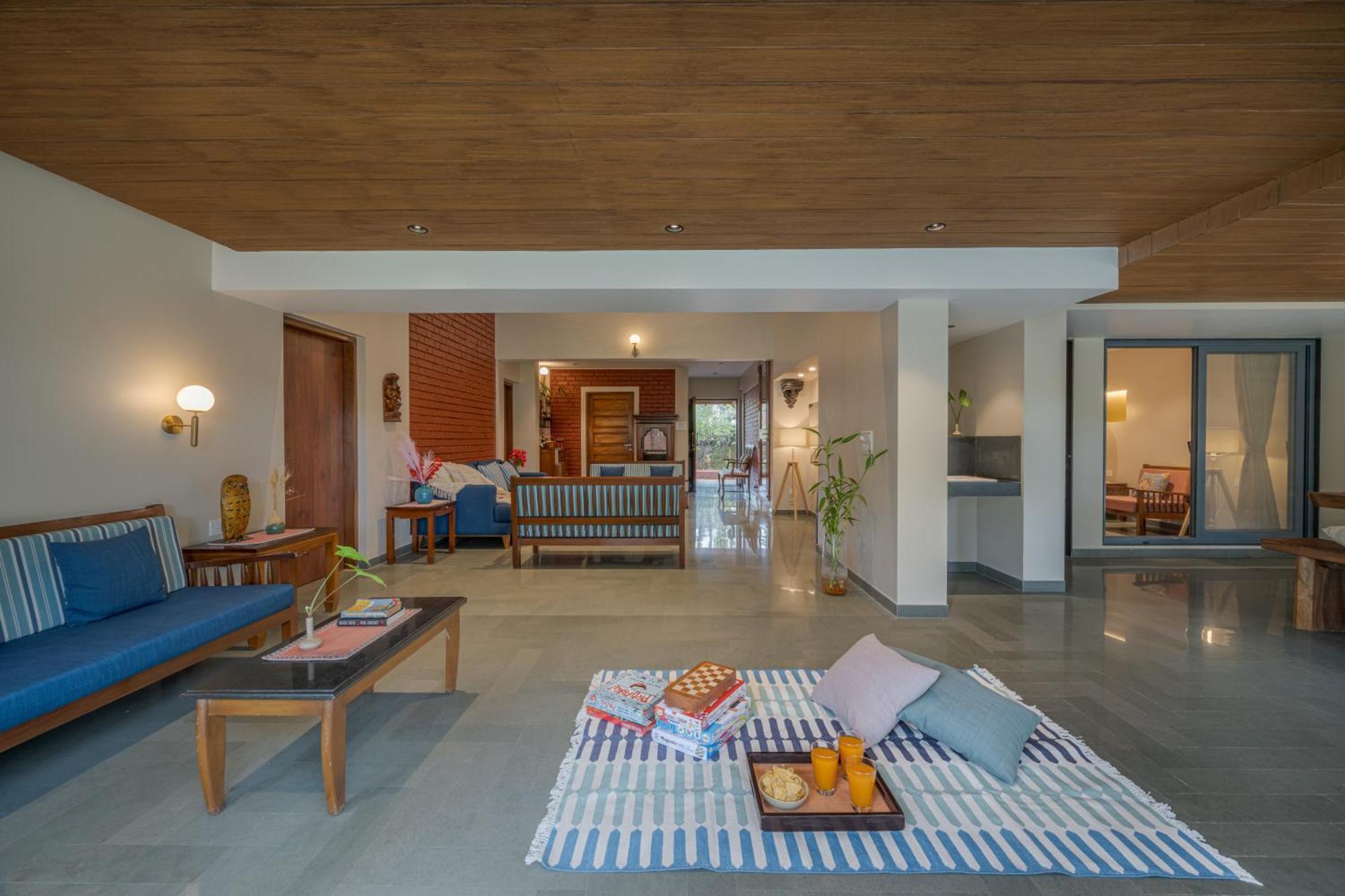 Saffronstays Red Brick House, - Rustic With Huge Lawn And Terrace *
