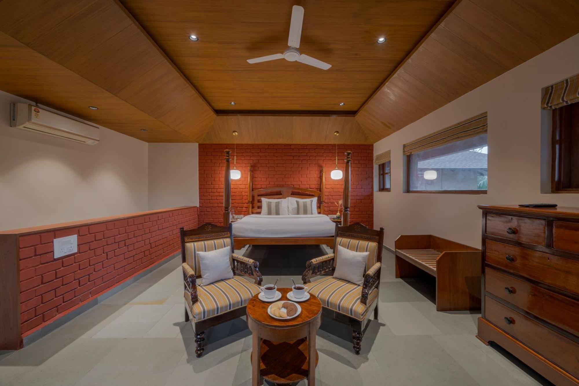 Saffronstays Red Brick House, - Rustic With Huge Lawn And Terrace Panchgani