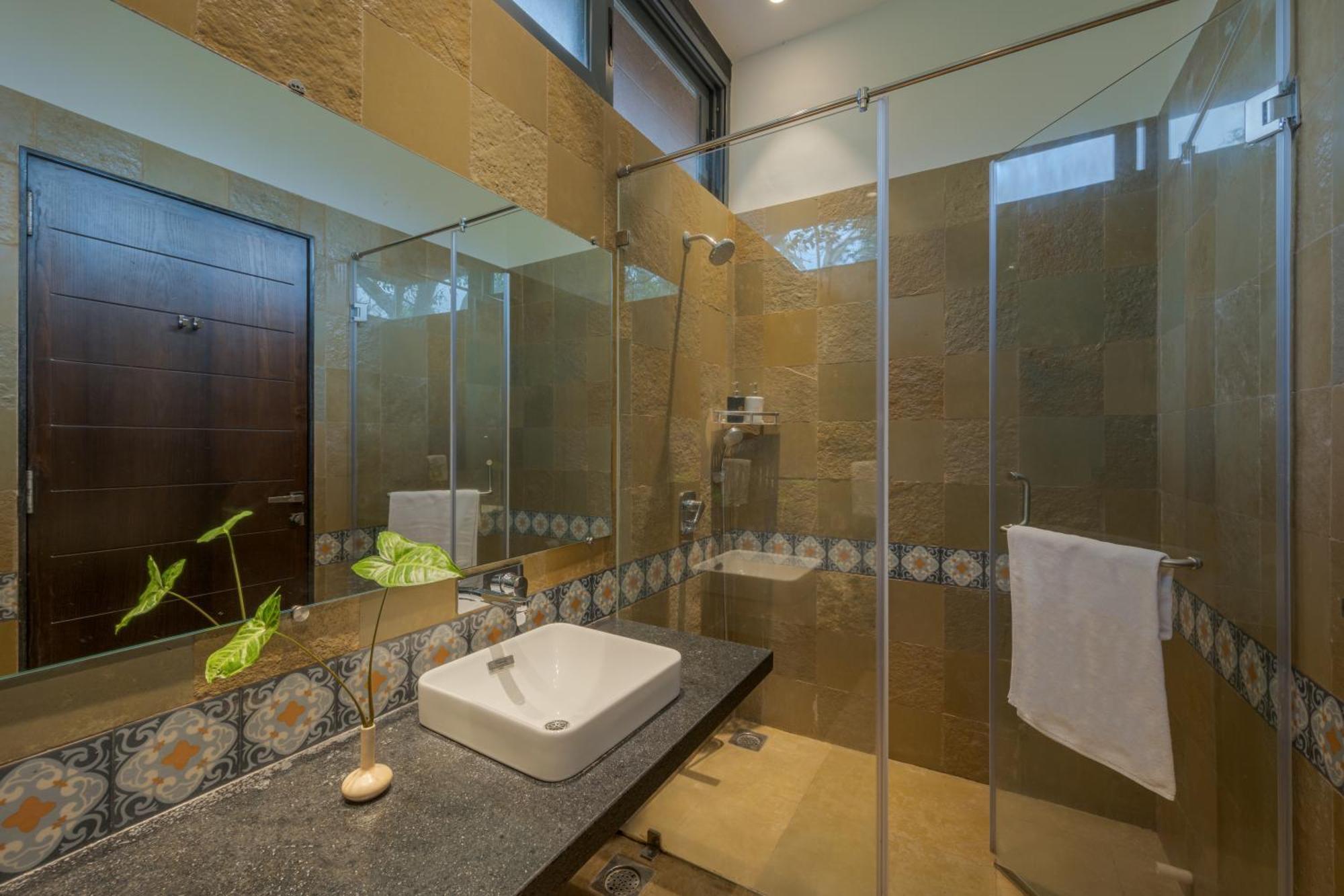 Villa Saffronstays The Glasshouse, - Beautiful Glass For Couples