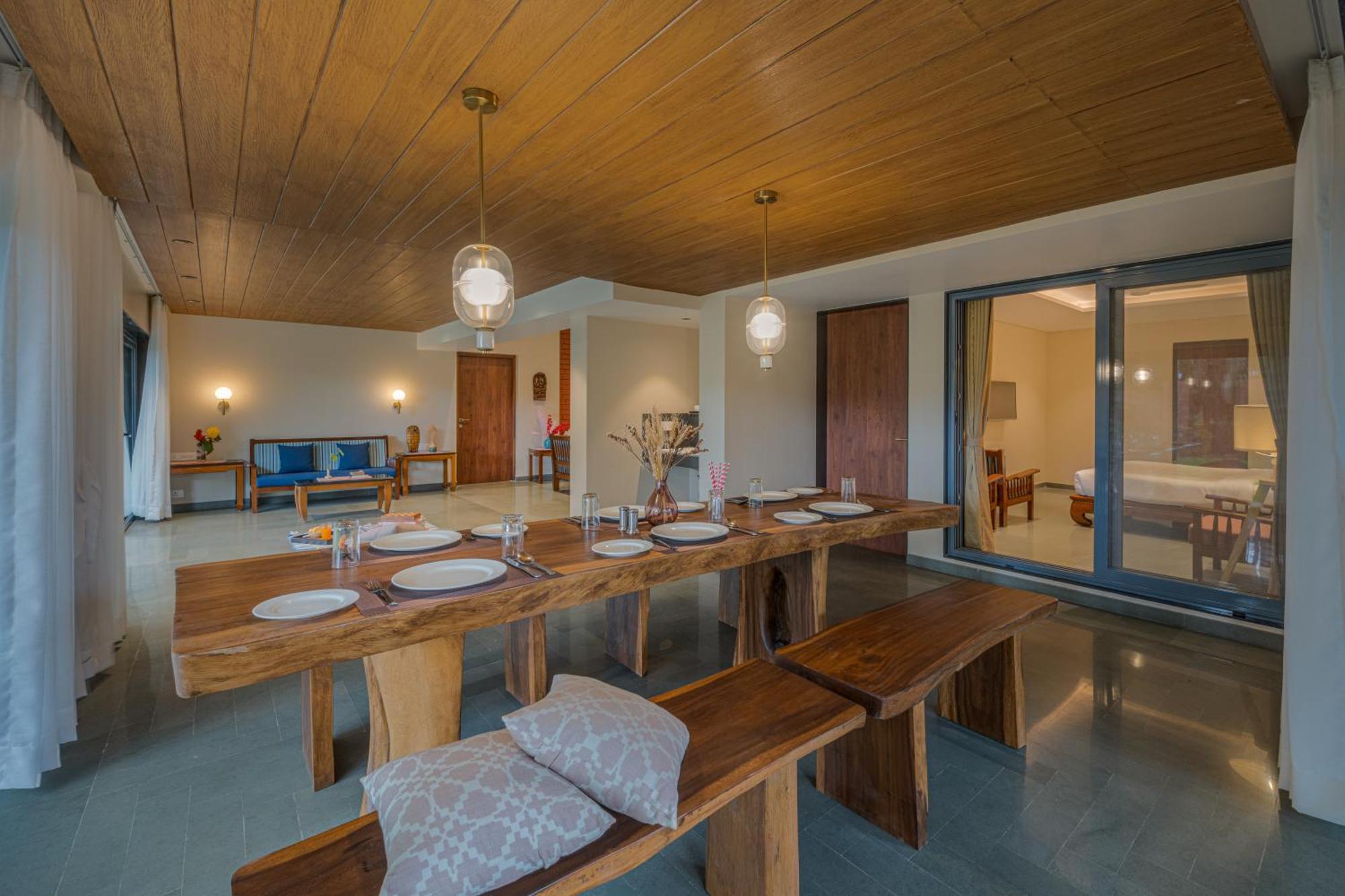 Villa Saffronstays Red Brick House, - Rustic With Huge Lawn And Terrace *