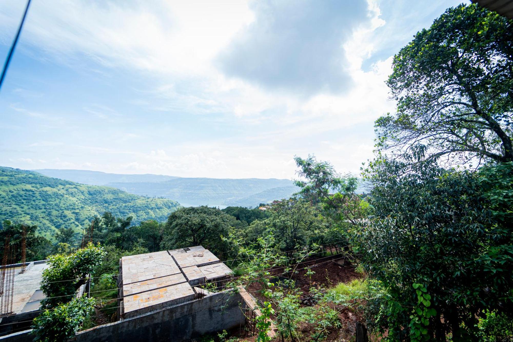 X Western Hills Panchagani Bed & Breakfast