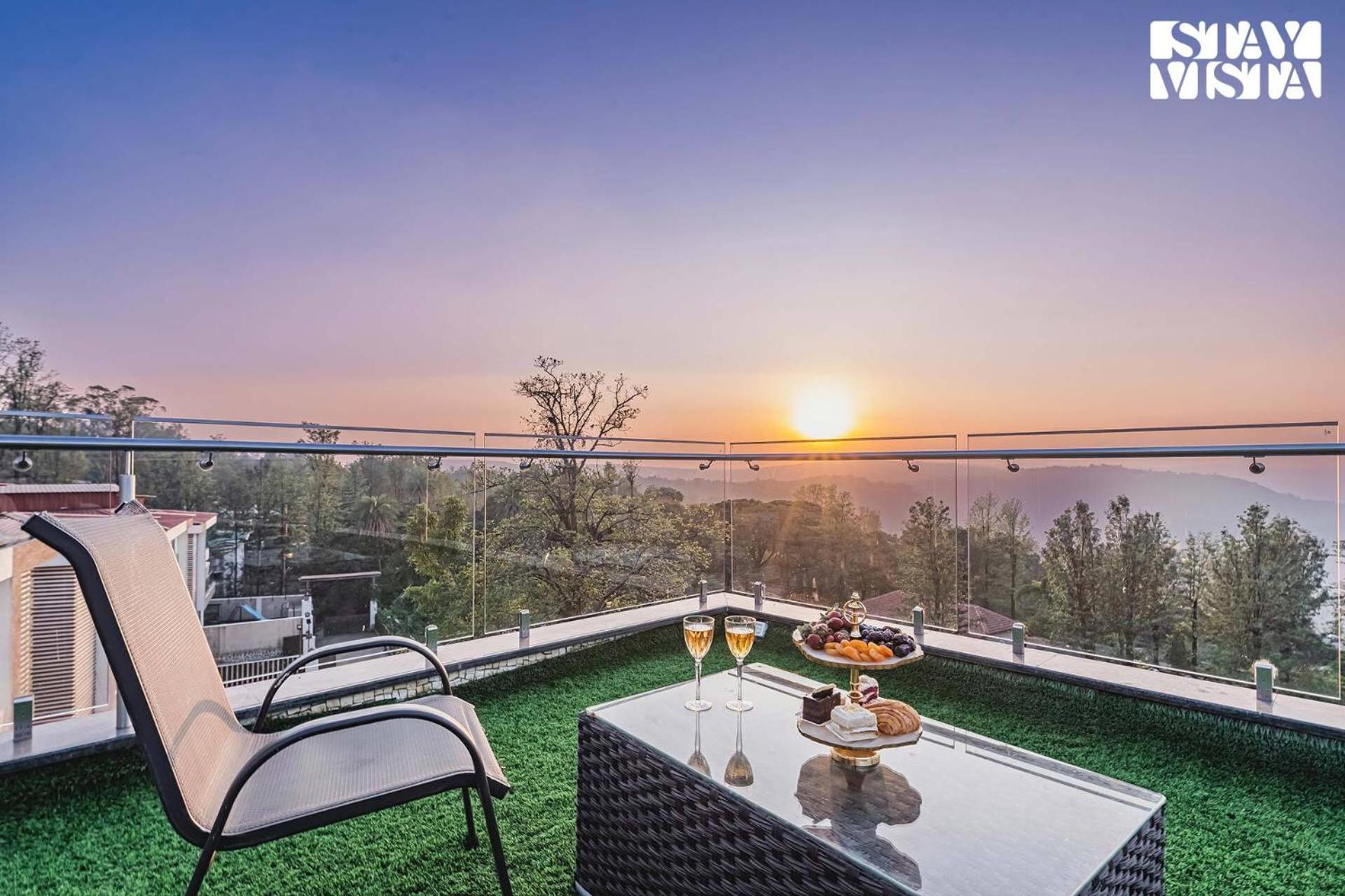 Villa Stayvista At Grande Prima - Pool, Theatre & Bbq