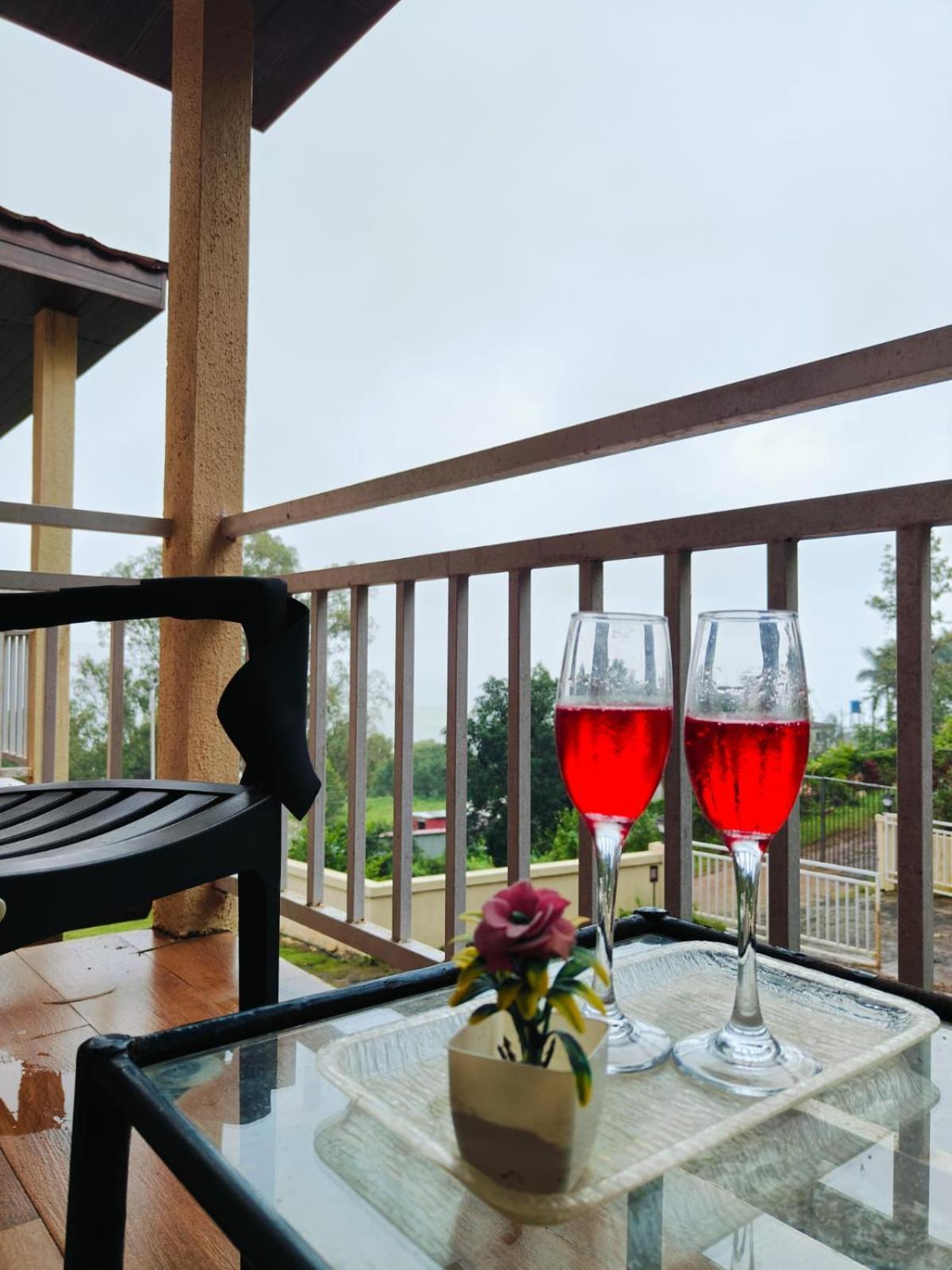 Villa Lifeline Villas - Mirage Valley View Luxurious Villa With Table Land View Panchgani