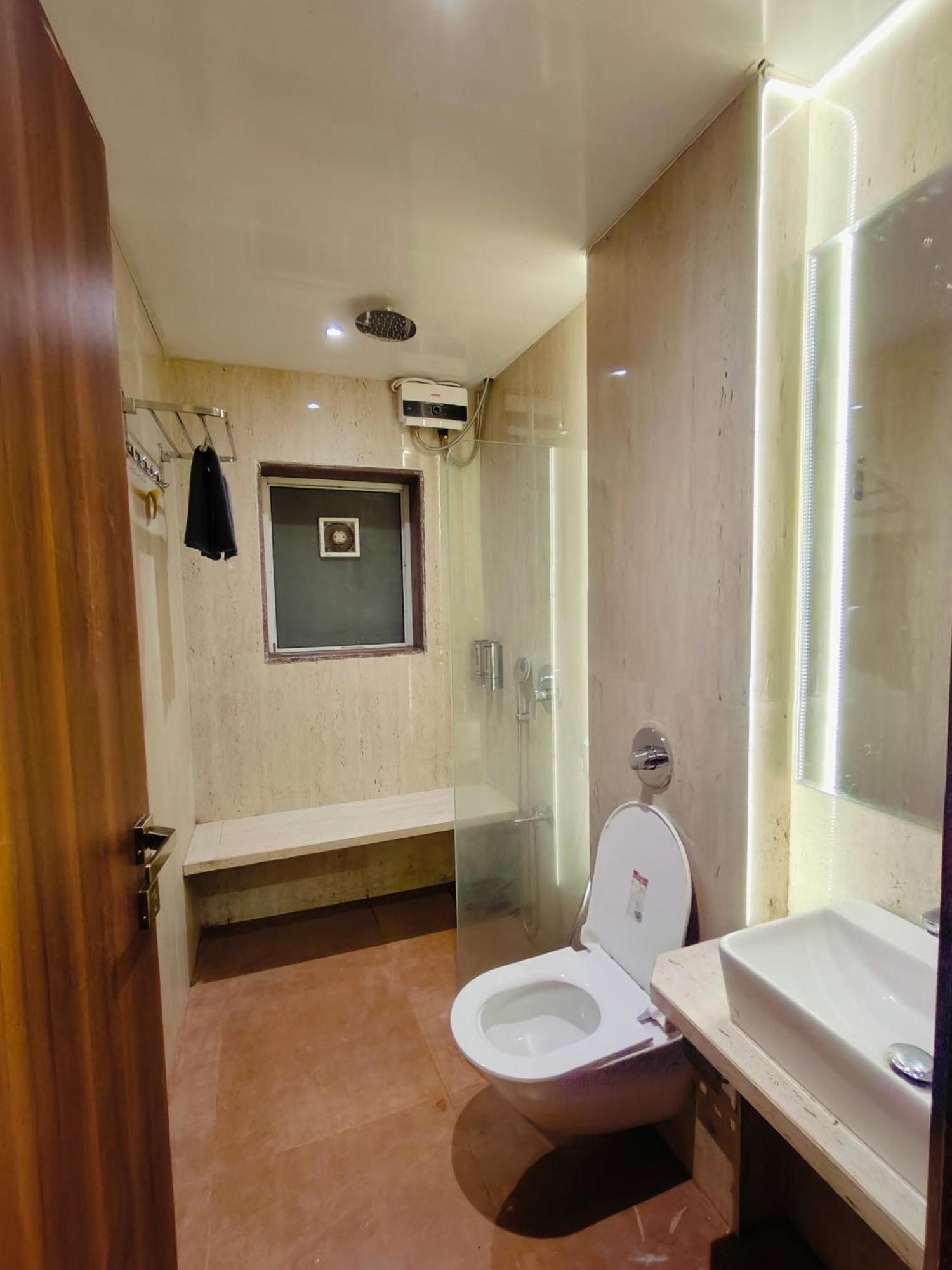 Lifeline Villas - Mirage Valley View Luxurious Villa With Table Land View *
