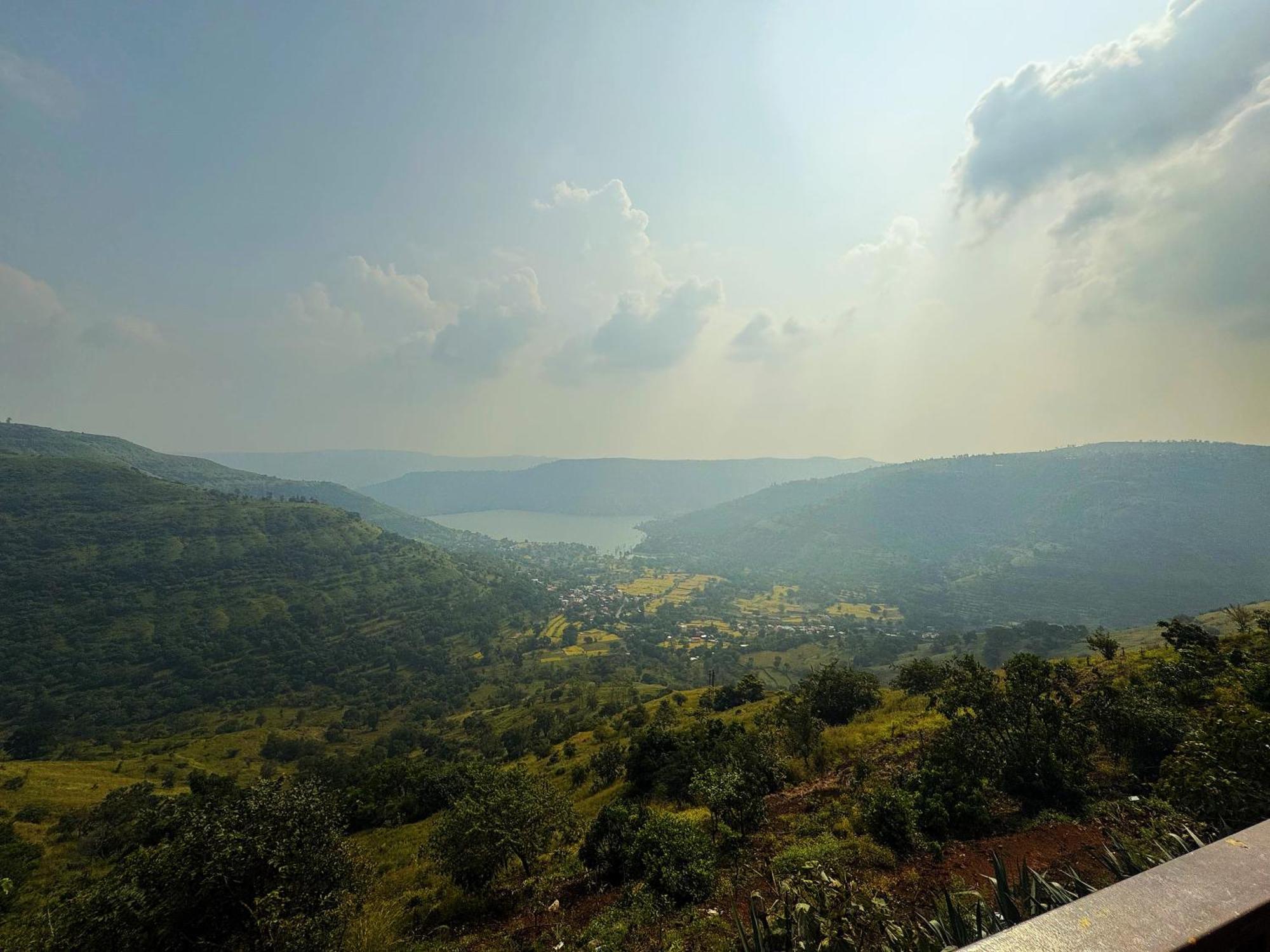Vinayaka - Infinity Pool And Breathtaking Valley View Holiday home *