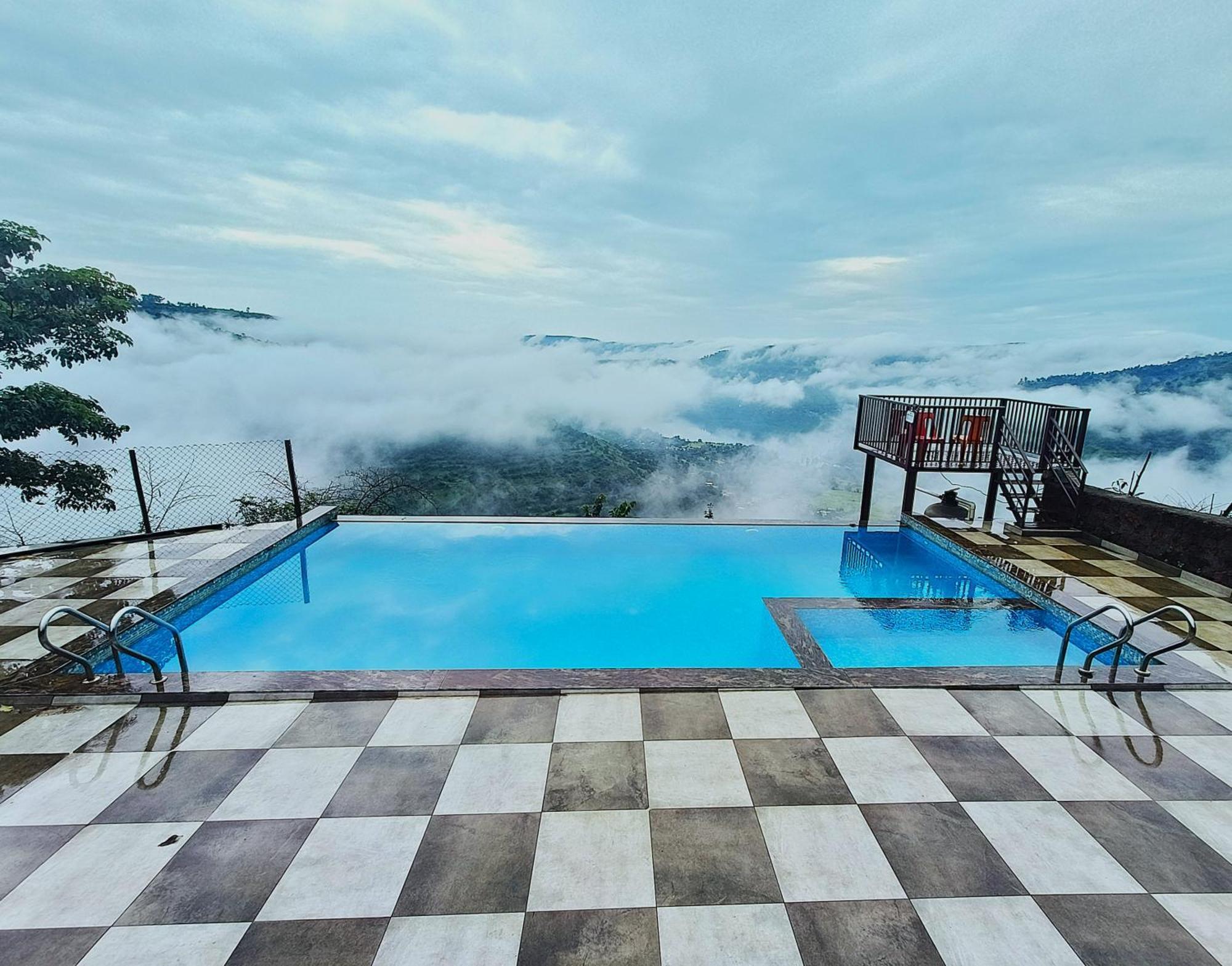 Holiday home Vinayaka - Infinity Pool And Breathtaking Valley View Panchgani