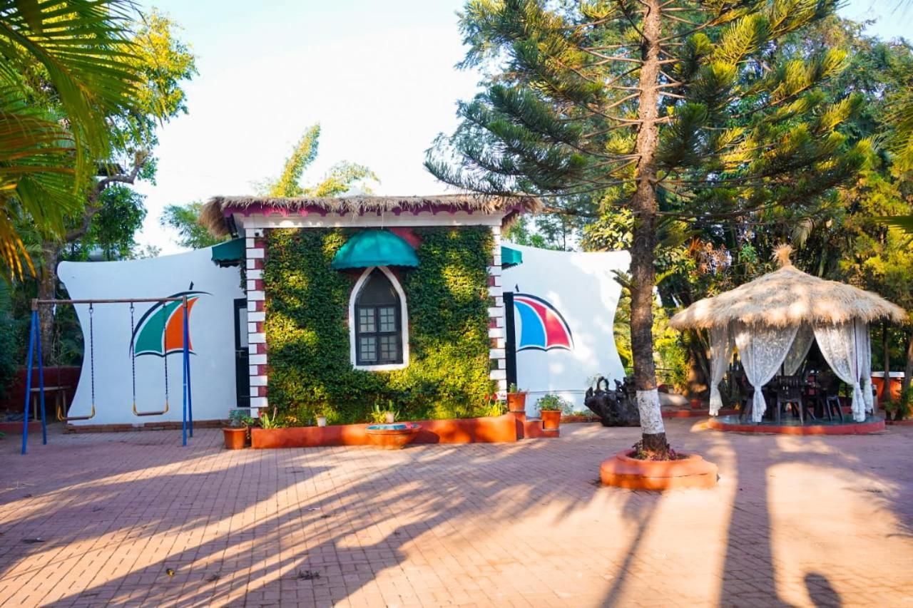 Apartment Umbrella In Panchgani