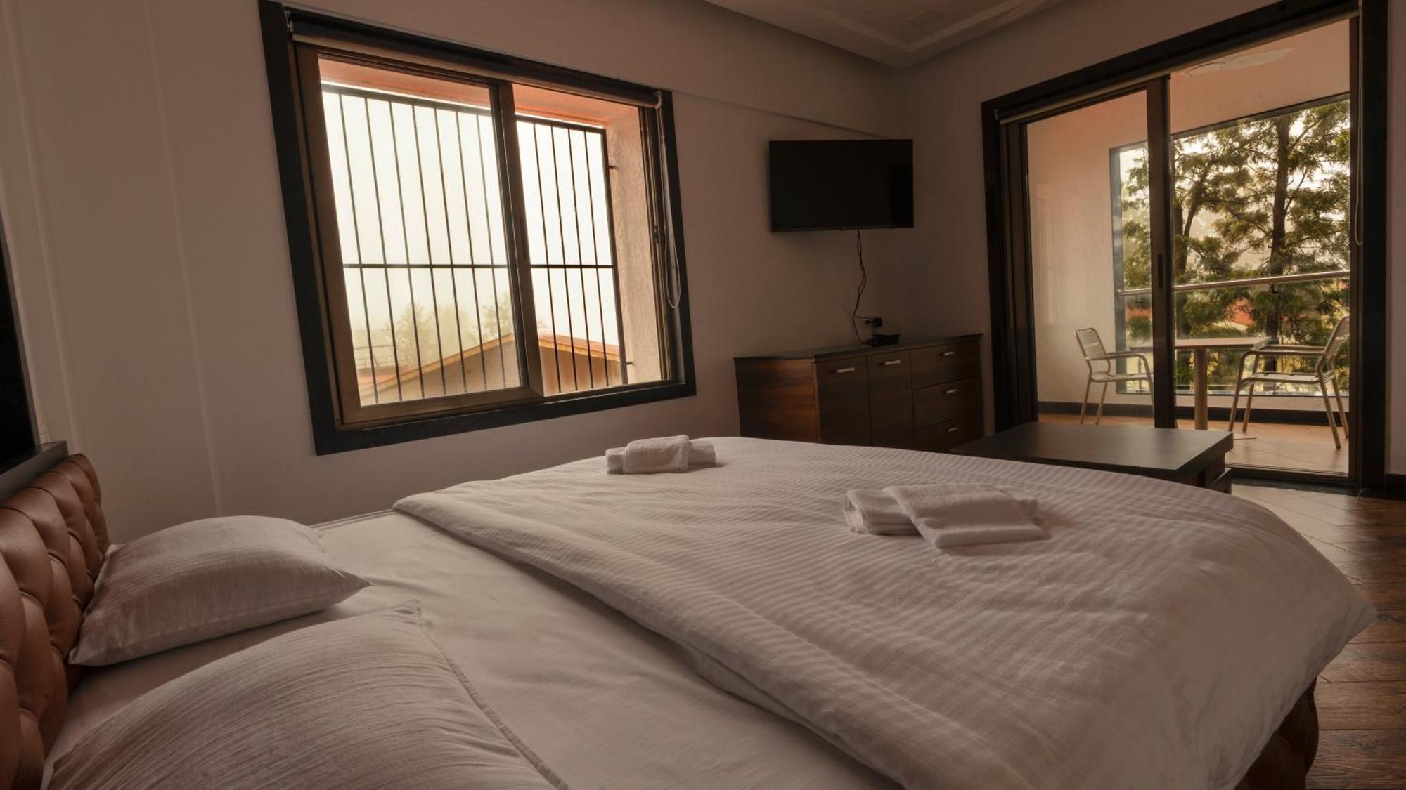 S & S Mahabaleshwar Villa *