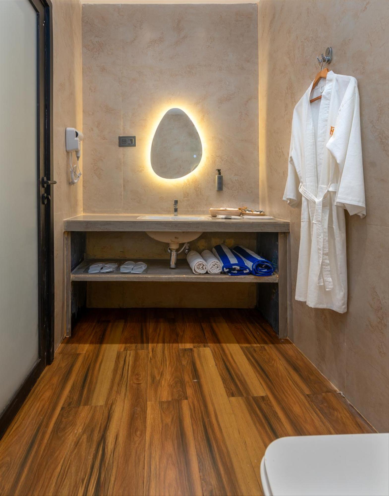 Pixotell Azzure Hotel 4*