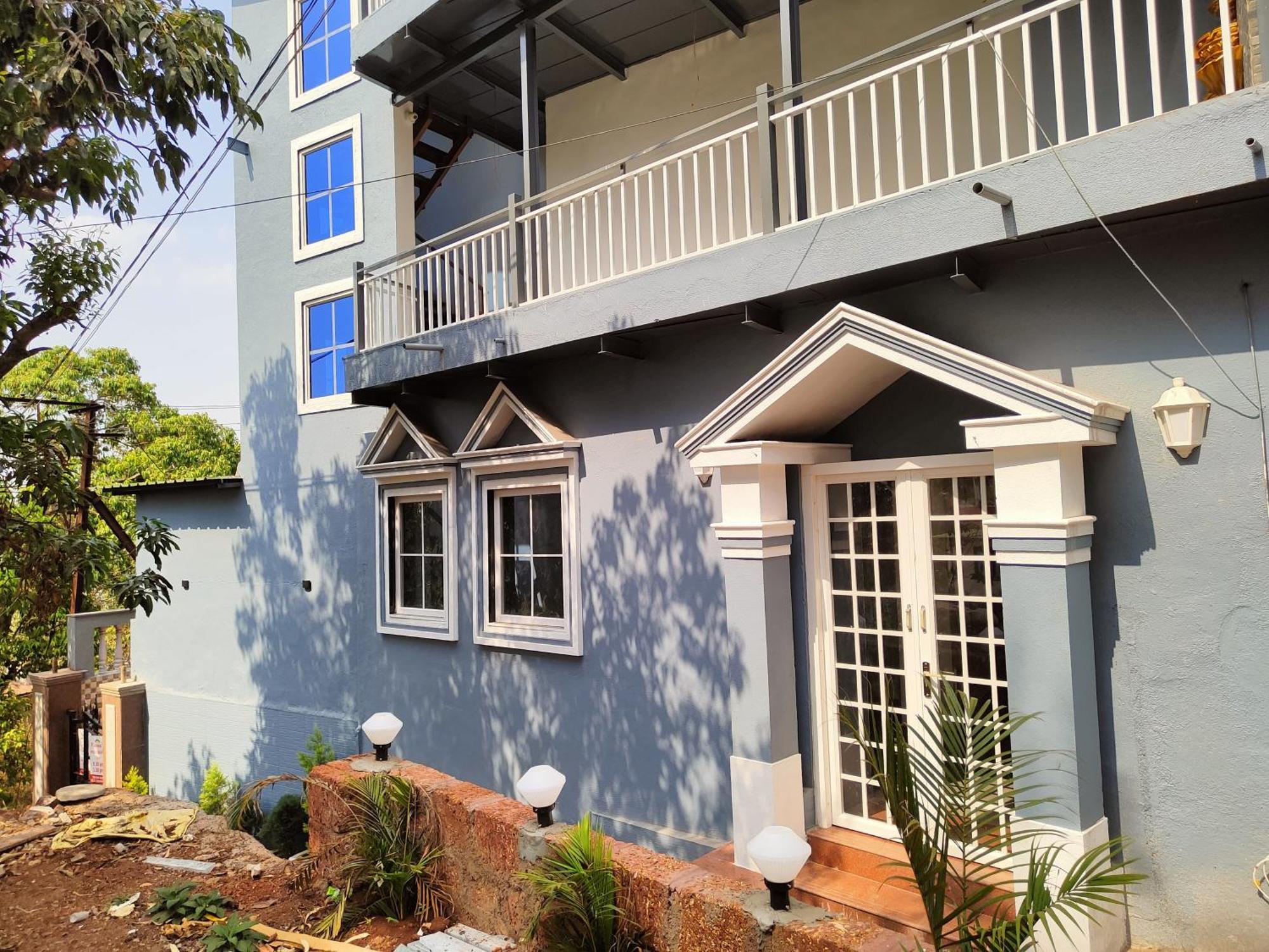 Monkeycap Tourist Hostel