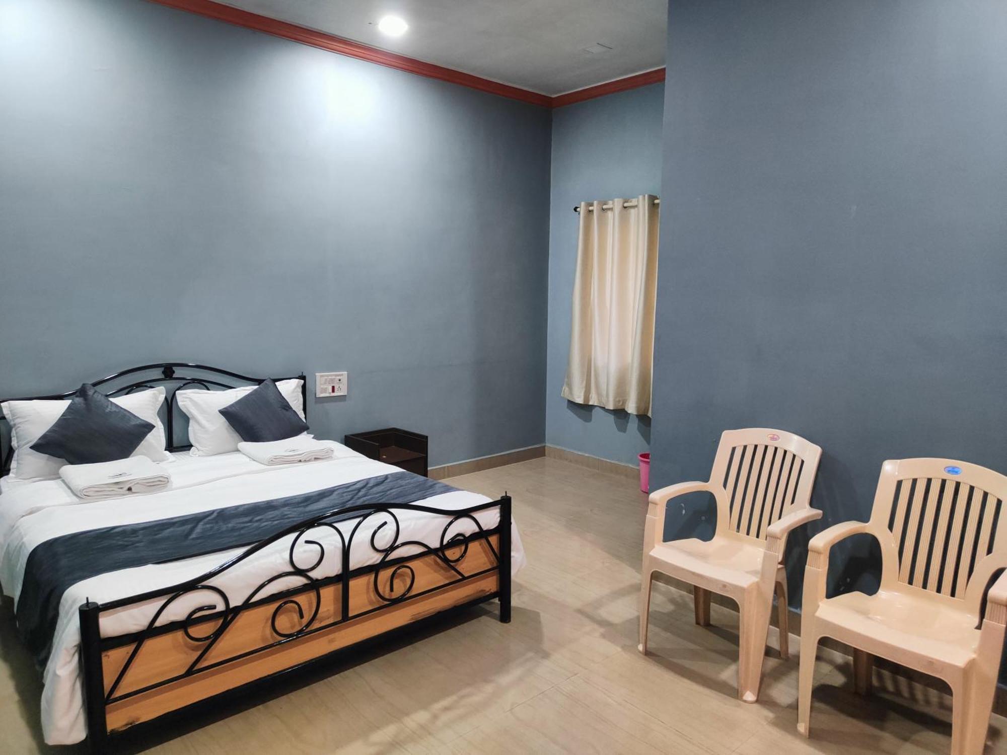 Hostel Monkeycap Tourist Panchgani