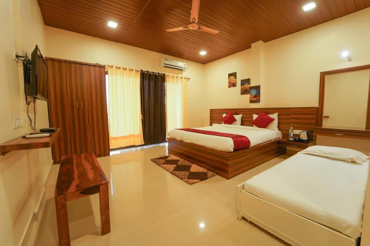 Trattino * Panchgani