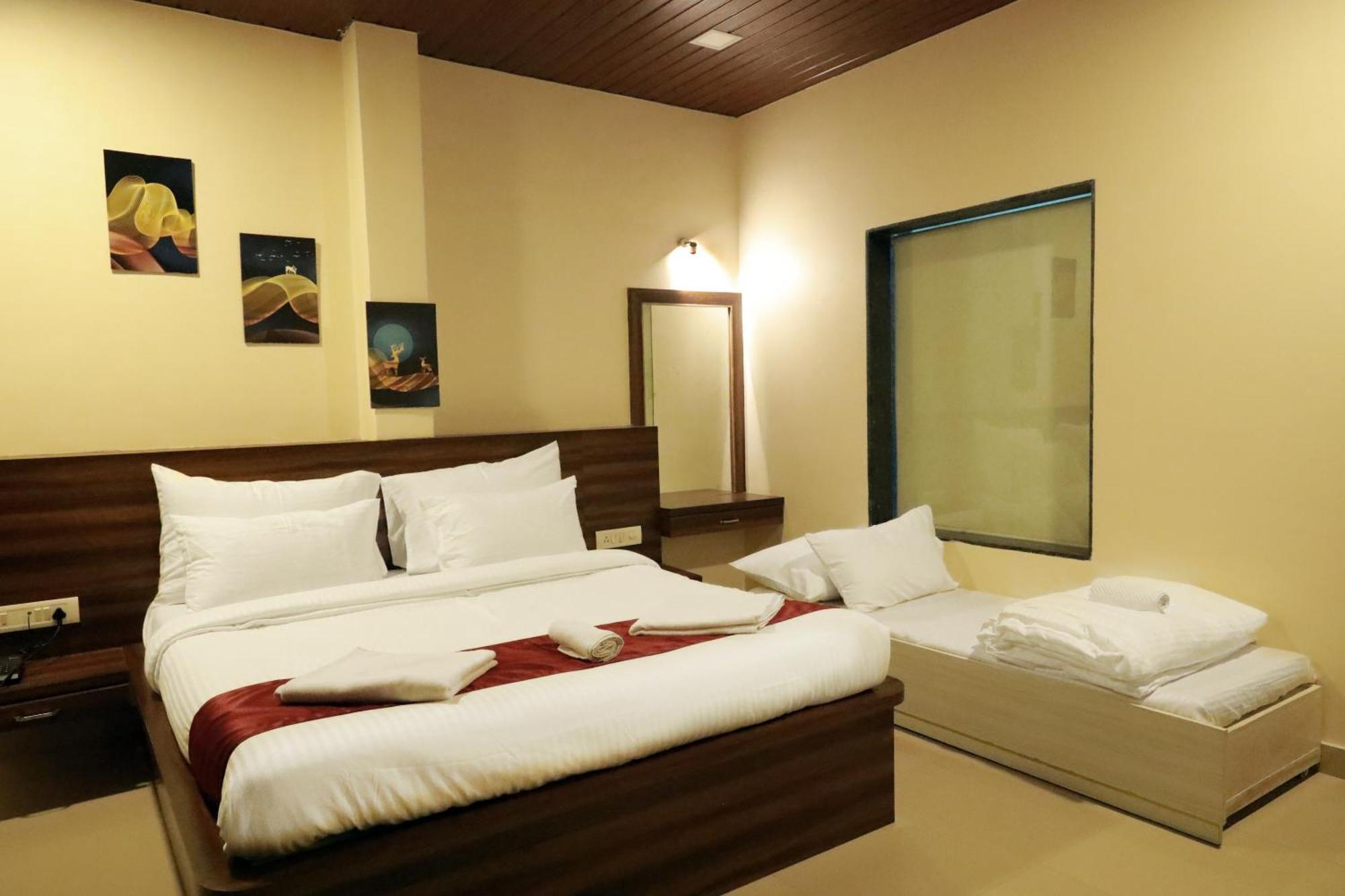 Trattino * Panchgani