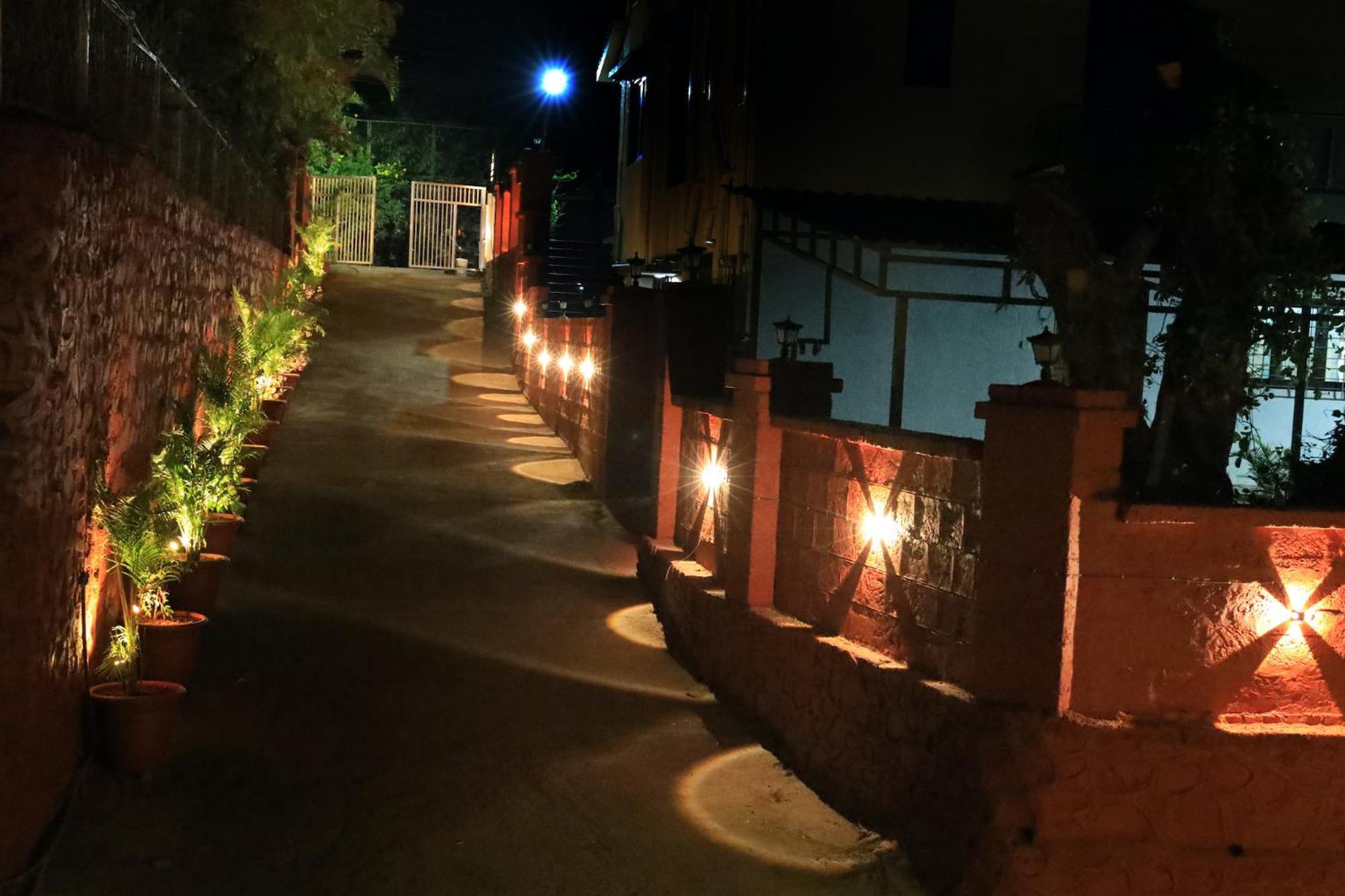 Trattino * Panchgani