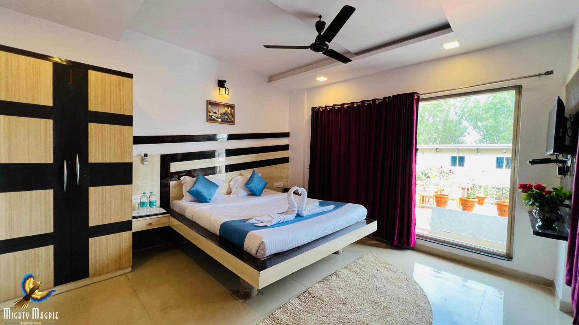 Royal Hills Hotel 3*