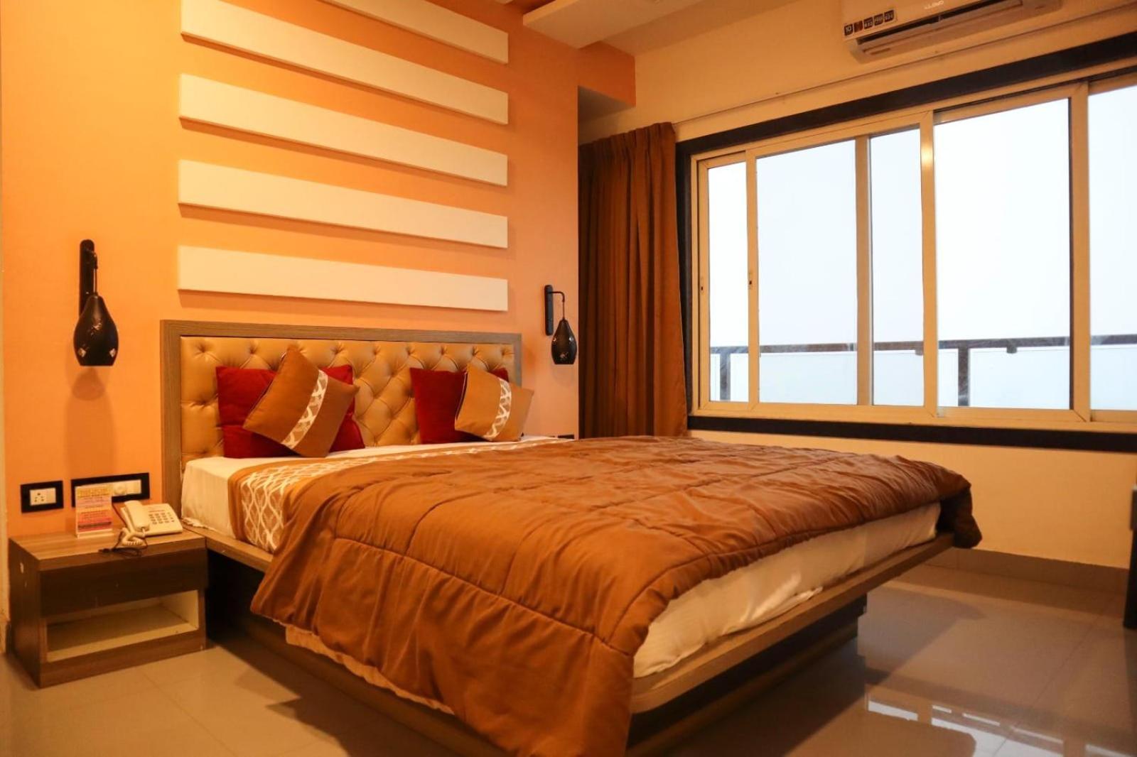 Hollywood Palace Panchgani