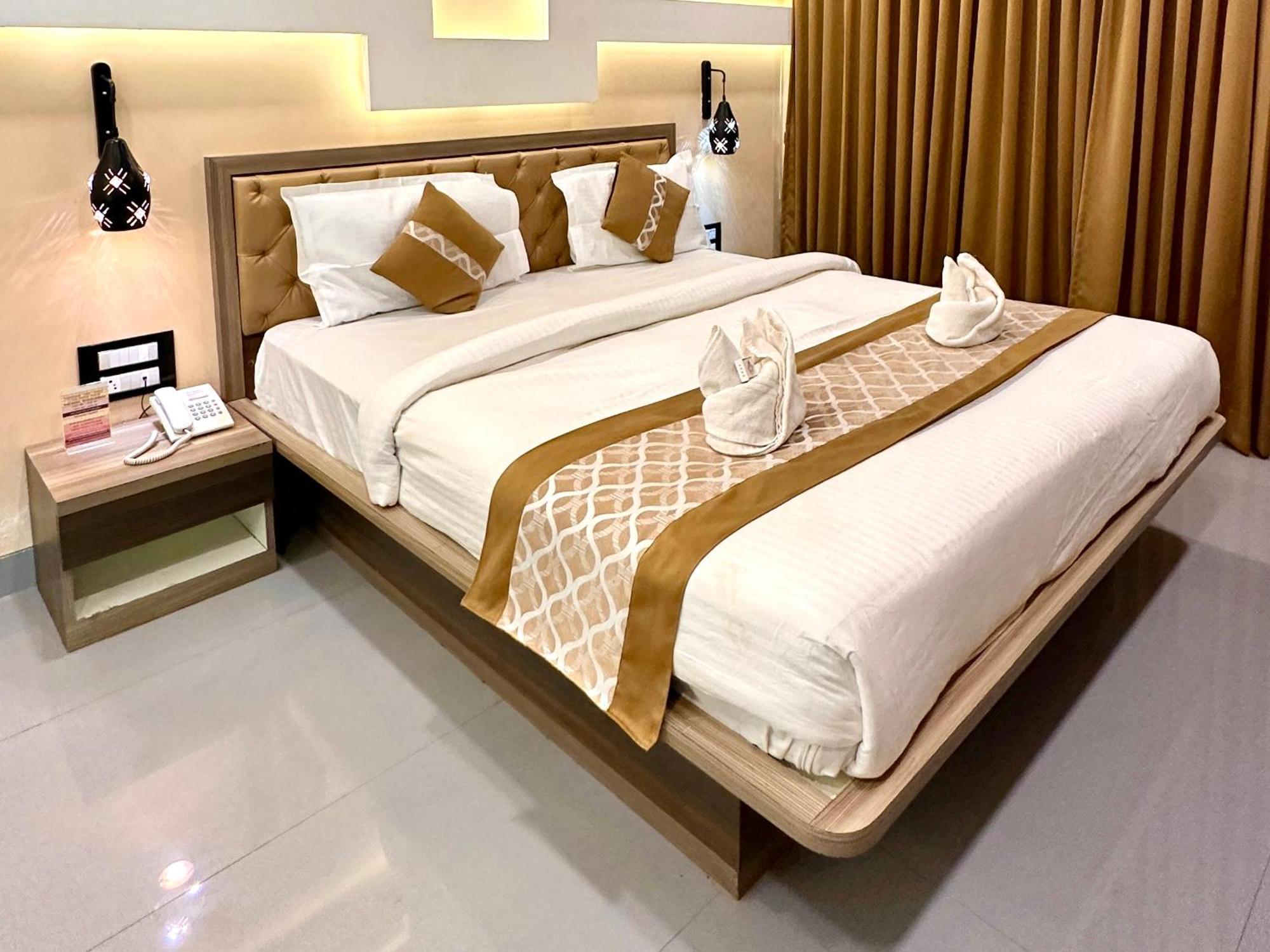 Hollywood Palace Panchgani