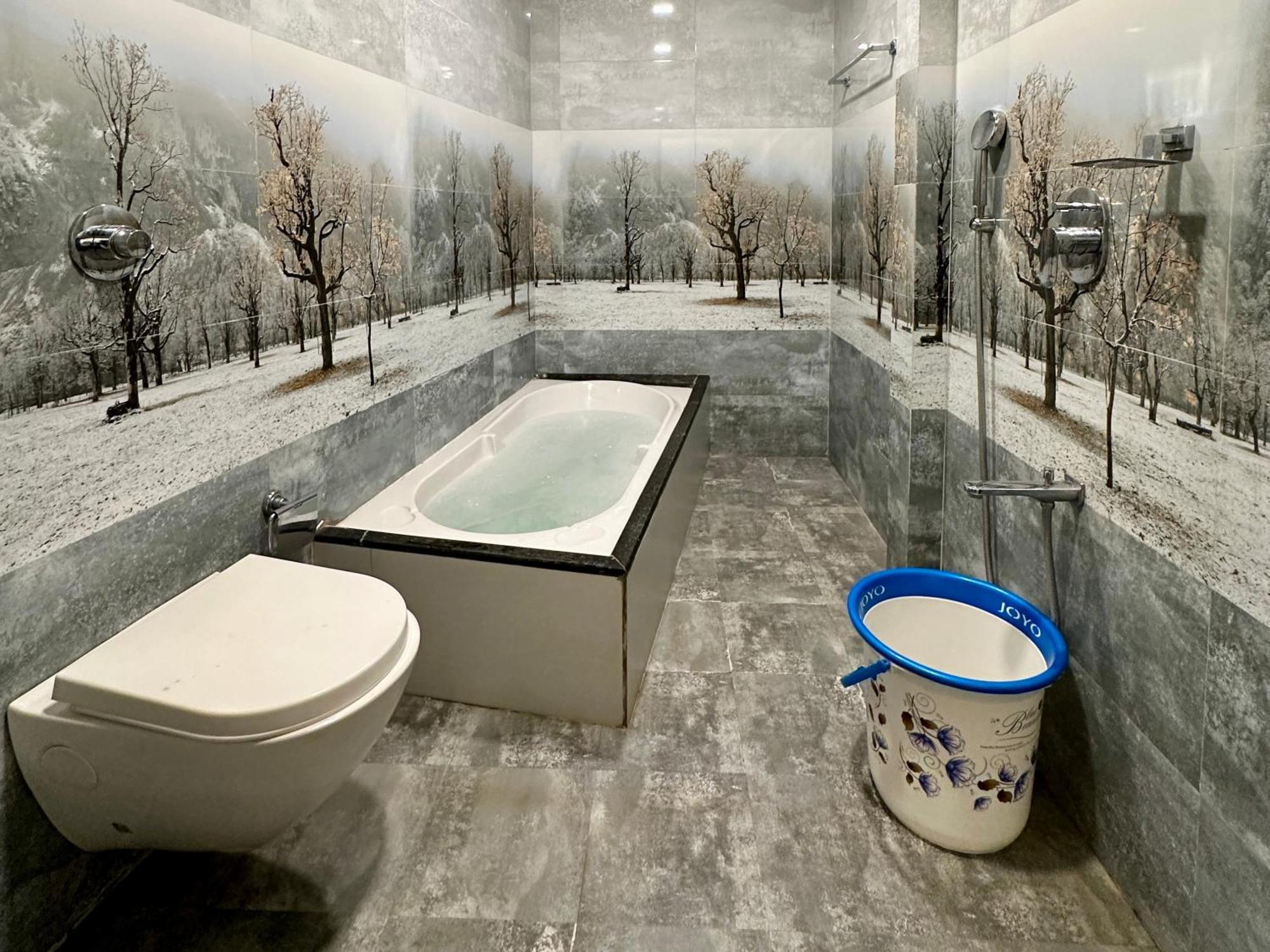 Hollywood Palace Hotel 3*