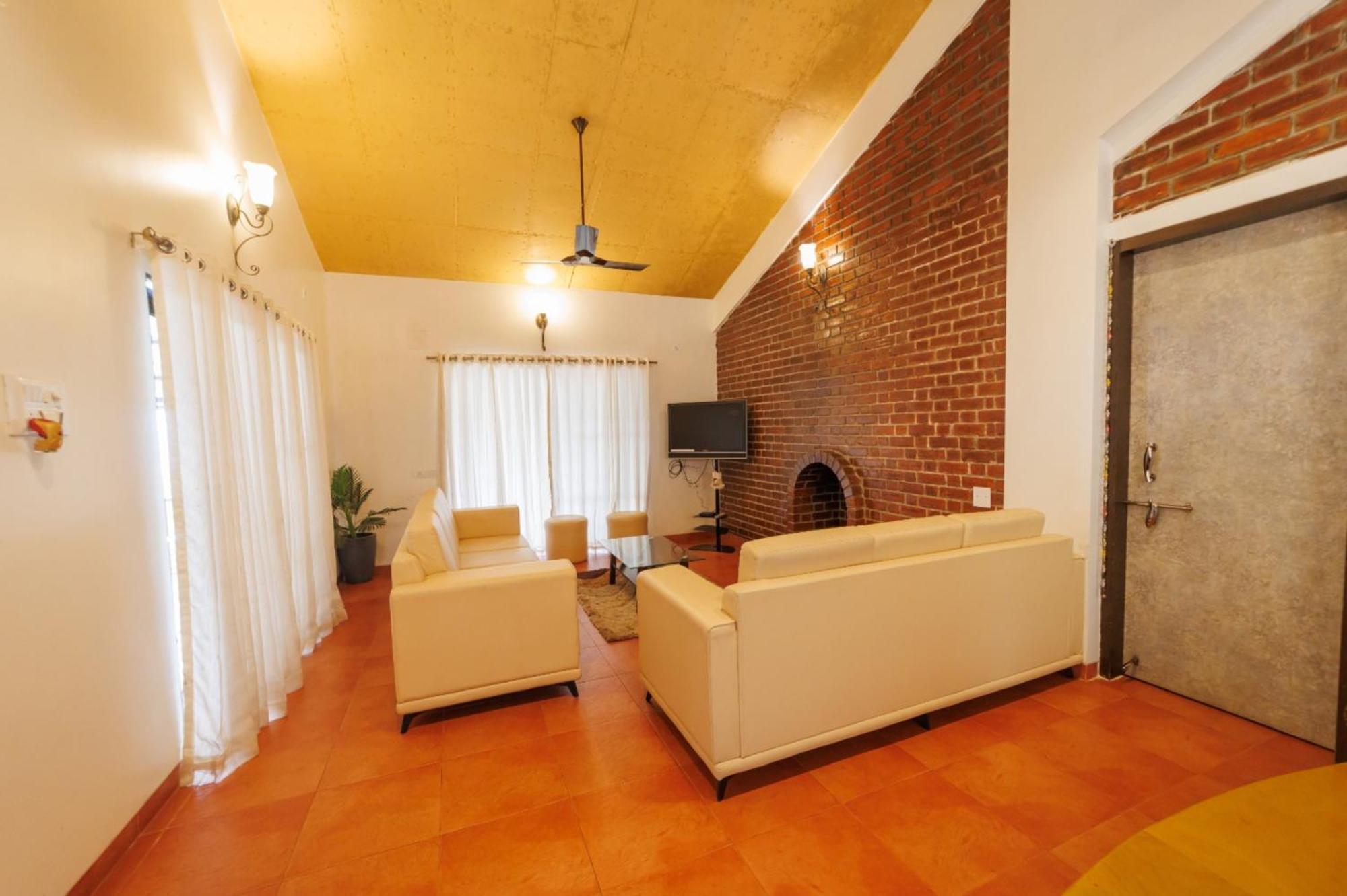 Hotel Mdk Farms 3*
