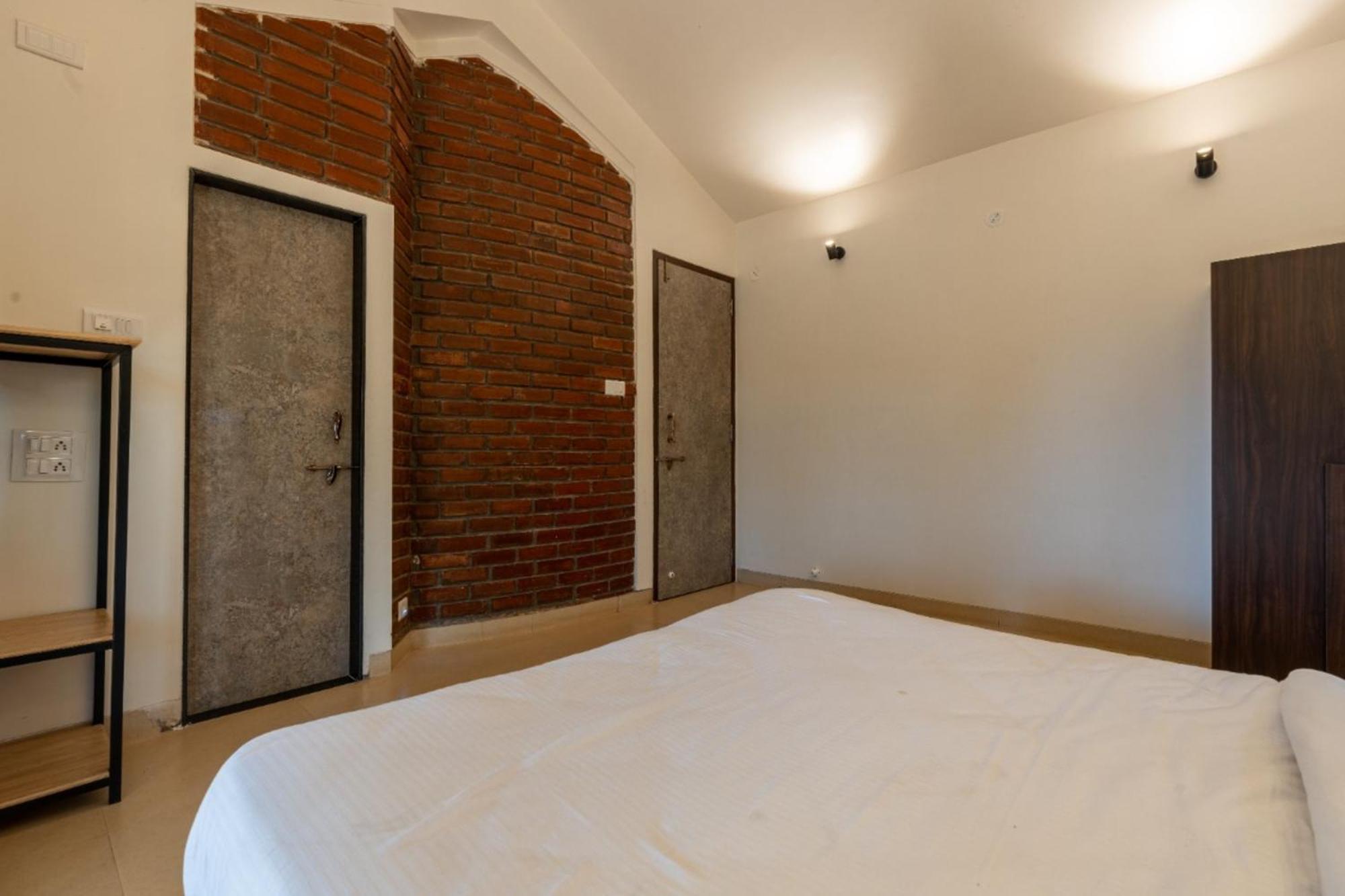 Hotel Mdk Farms 3*
