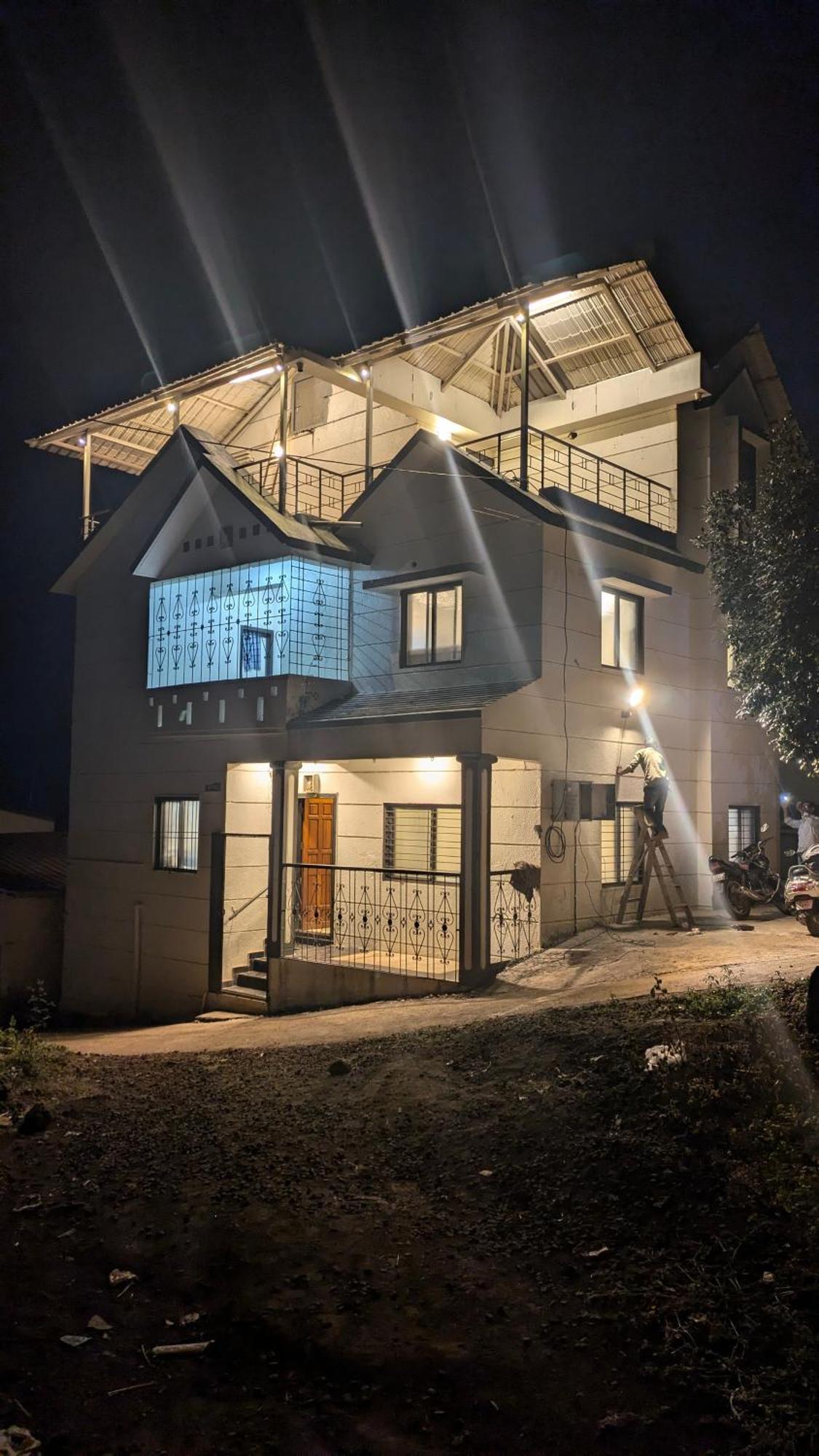 Villa Village *