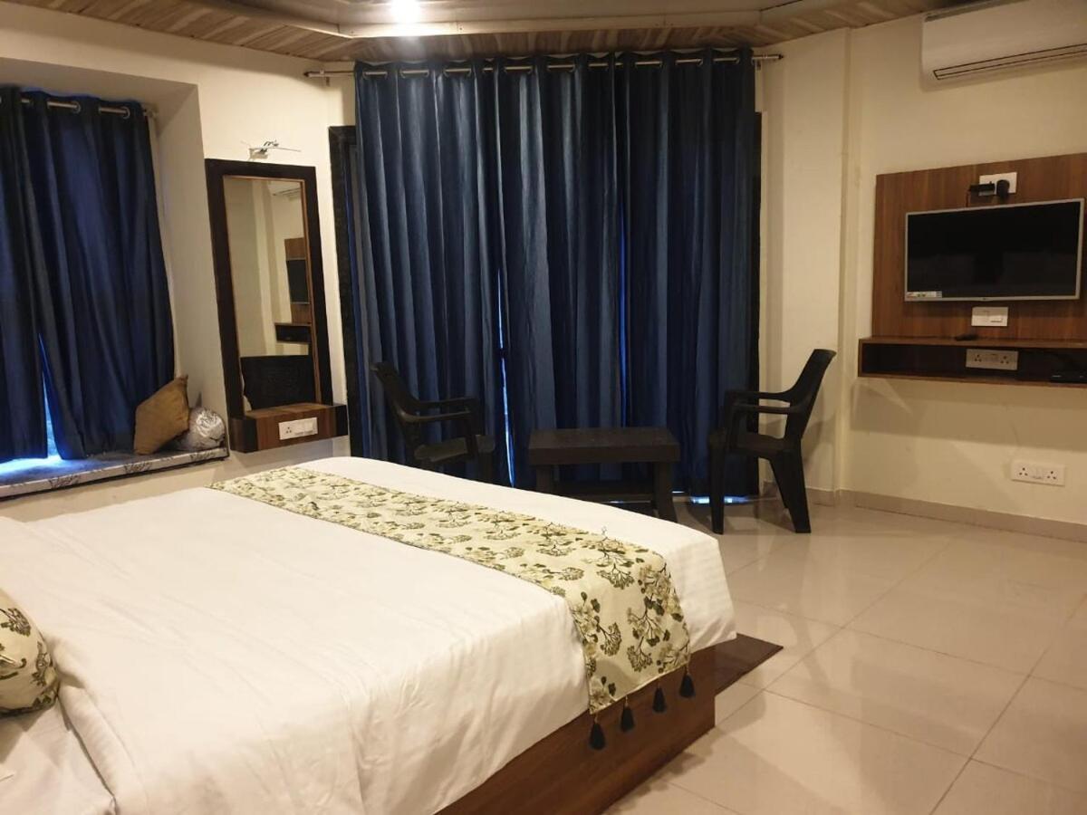 Triveni Horizon 4 Bedroom Villa