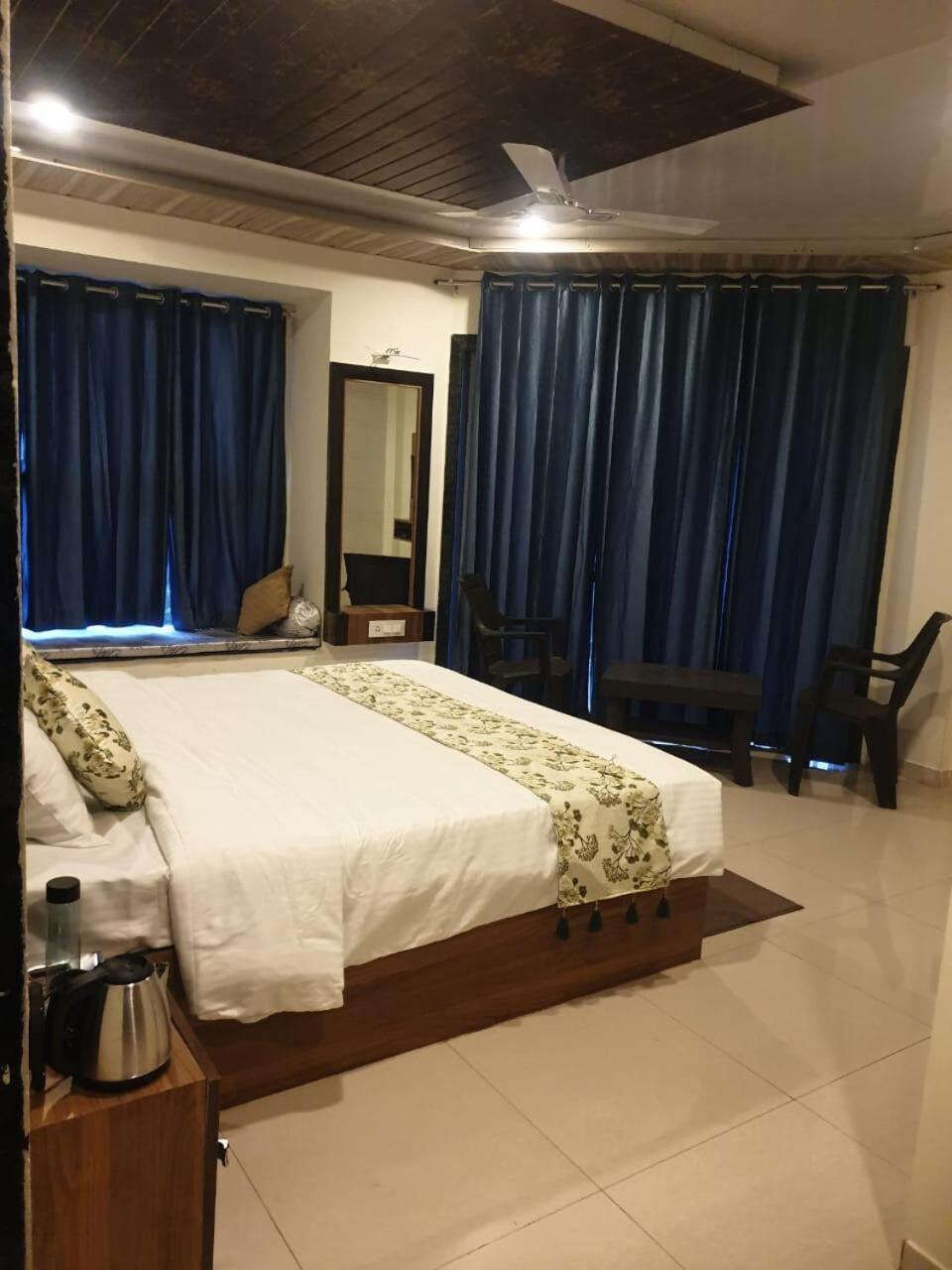 Triveni Horizon 4 Bedroom * Panchgani