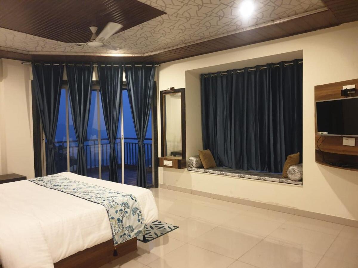 Triveni Horizon 4 Bedroom
