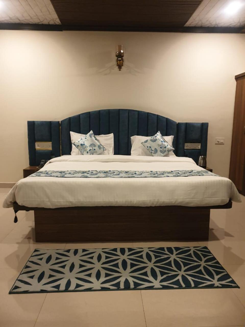Triveni Horizon 4 Bedroom Villa *