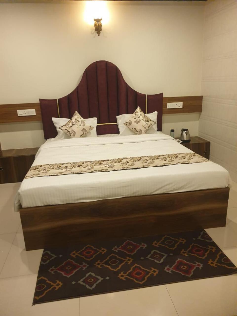Triveni Horizon 4 Bedroom Panchgani