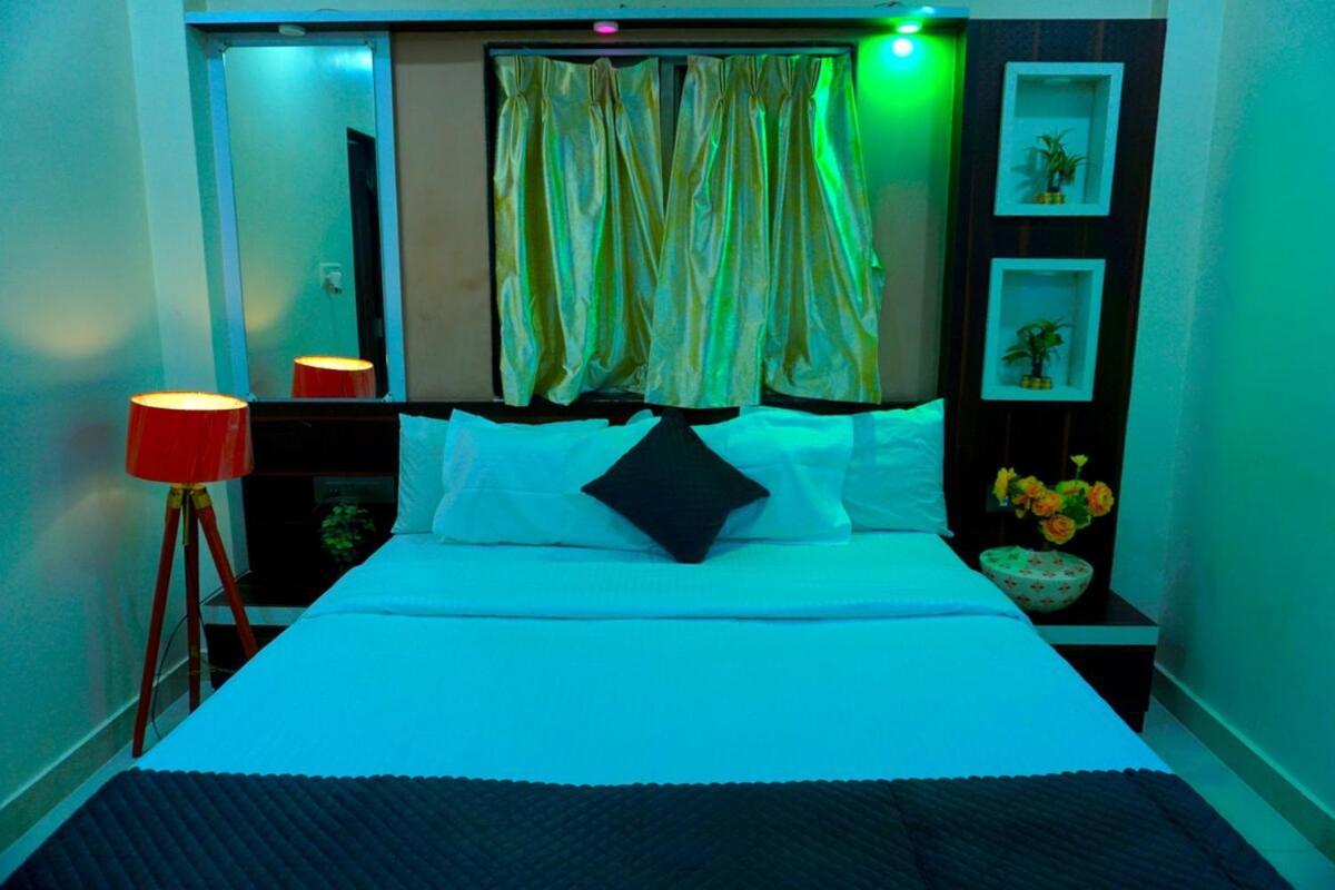 Triveni 4 Bhk Gravity Villa *