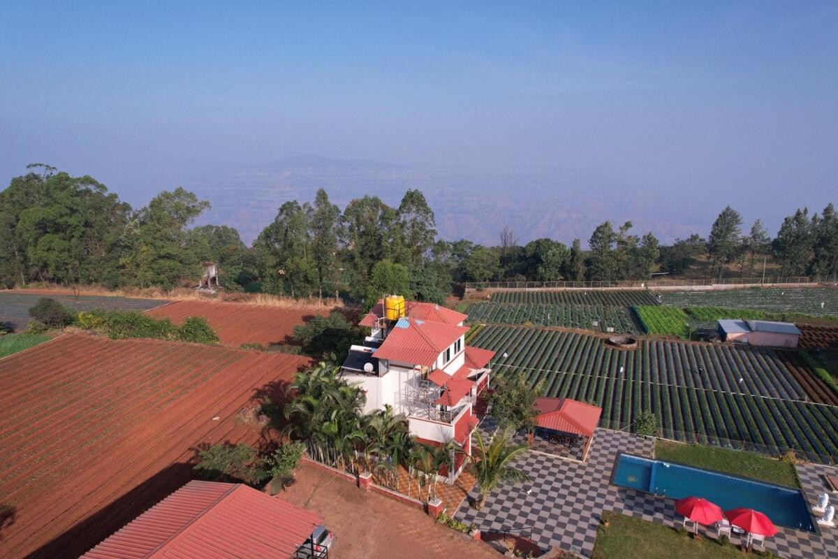 Triveni 4 Bhk Gravity Villa *